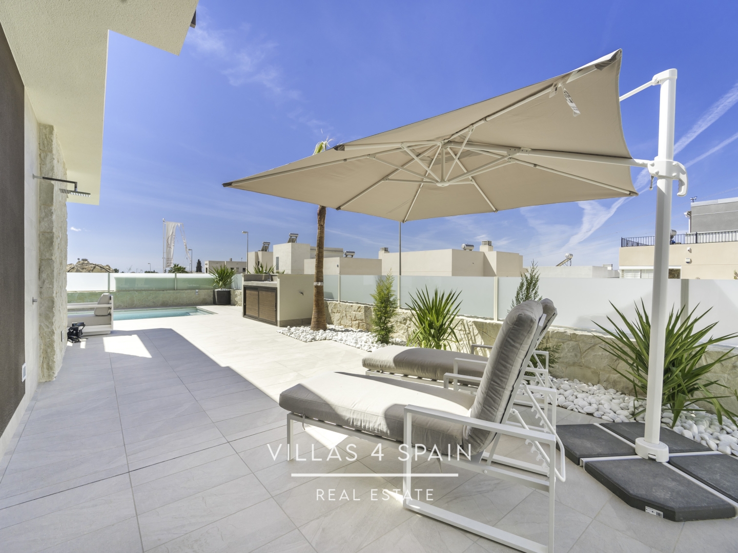 Resale - 3 Bedroom Bungalow with Private Pool and Roof Terrace - azahar model - c.costa brava - Alicante Resale - 3 Bedroom Bungalow with Private Pool and Roof Terrace - azahar model - c.costa brava - Alicante