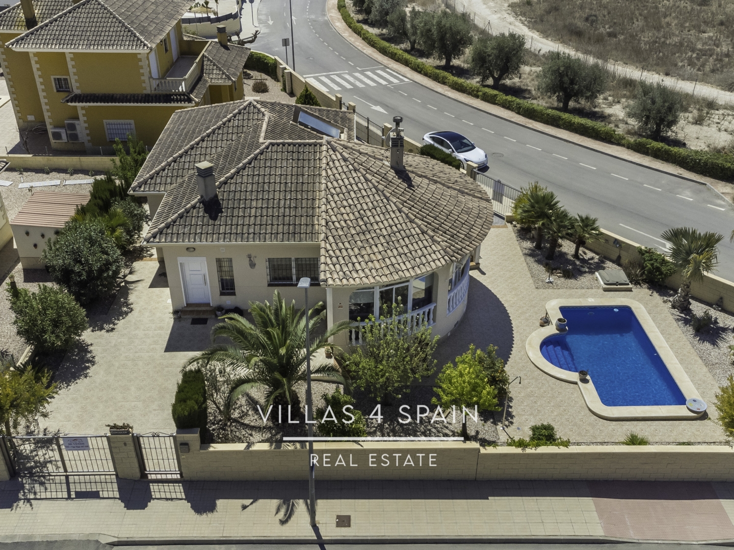 Resale - 5 Bedroom 2 Bathroom Villa In La Romana with Swimming pool and Basement - carrer d ela figuera - Alicante Resale - 5 Bedroom 2 Bathroom Villa In La Romana with Swimming pool and Basement - carrer d ela figuera - Alicante