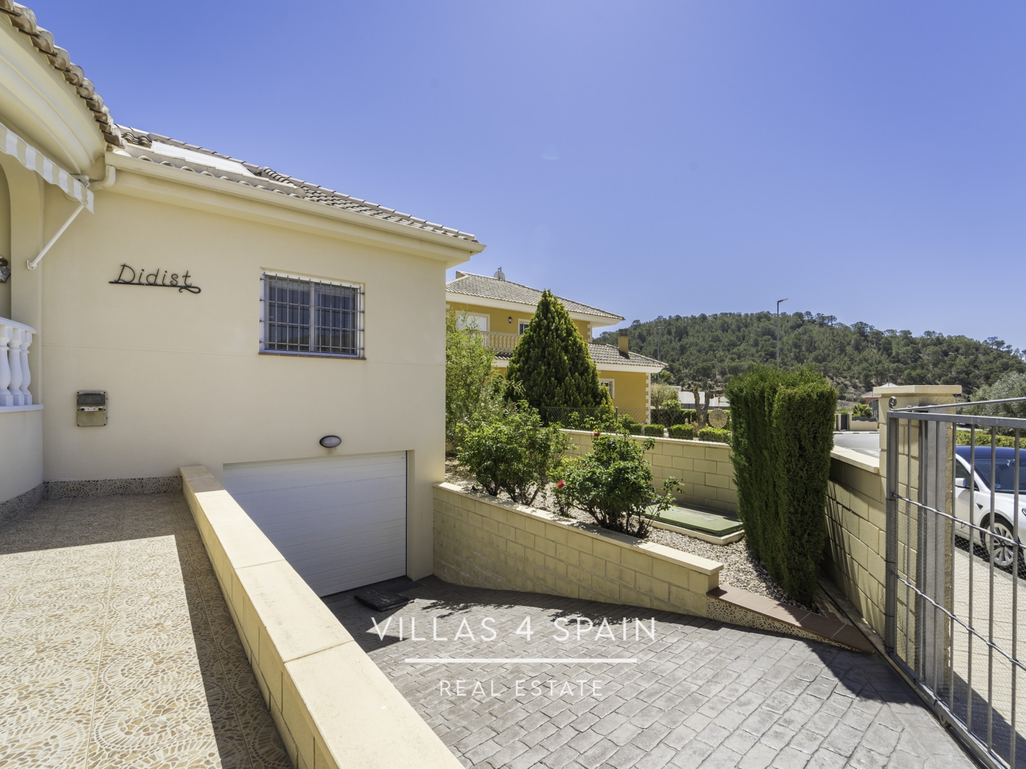 Resale - 5 Bedroom 2 Bathroom Villa In La Romana with Swimming pool and Basement - carrer d ela figuera - Alicante Resale - 5 Bedroom 2 Bathroom Villa In La Romana with Swimming pool and Basement - carrer d ela figuera - Alicante