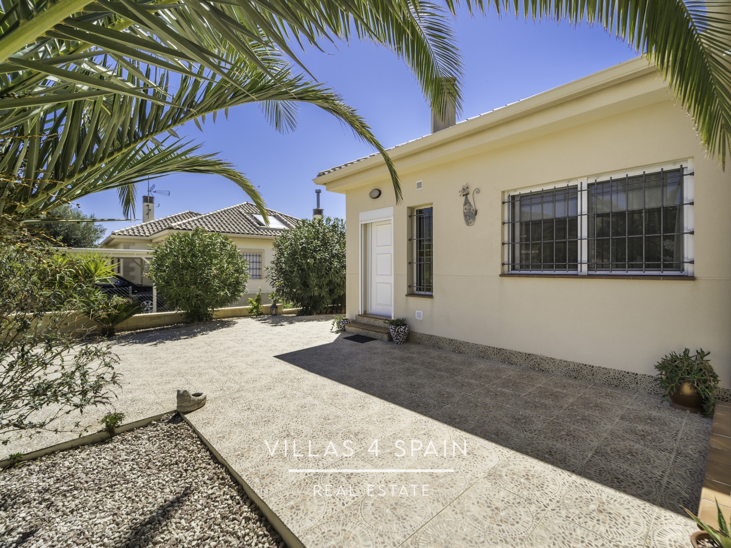 Resale - 5 Bedroom 2 Bathroom Villa In La Romana with Swimming pool and Basement - carrer d ela figuera - Alicante Resale - 5 Bedroom 2 Bathroom Villa In La Romana with Swimming pool and Basement - carrer d ela figuera - Alicante