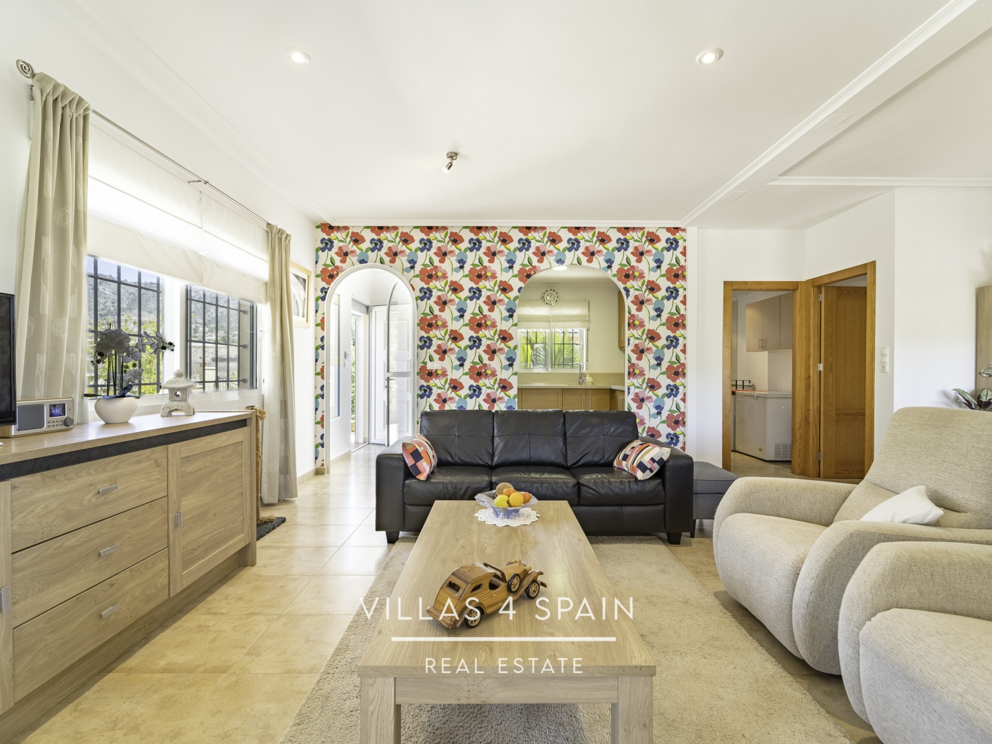Resale - 5 Bedroom 2 Bathroom Villa In La Romana with Swimming pool and Basement - carrer d ela figuera - Alicante Resale - 5 Bedroom 2 Bathroom Villa In La Romana with Swimming pool and Basement - carrer d ela figuera - Alicante