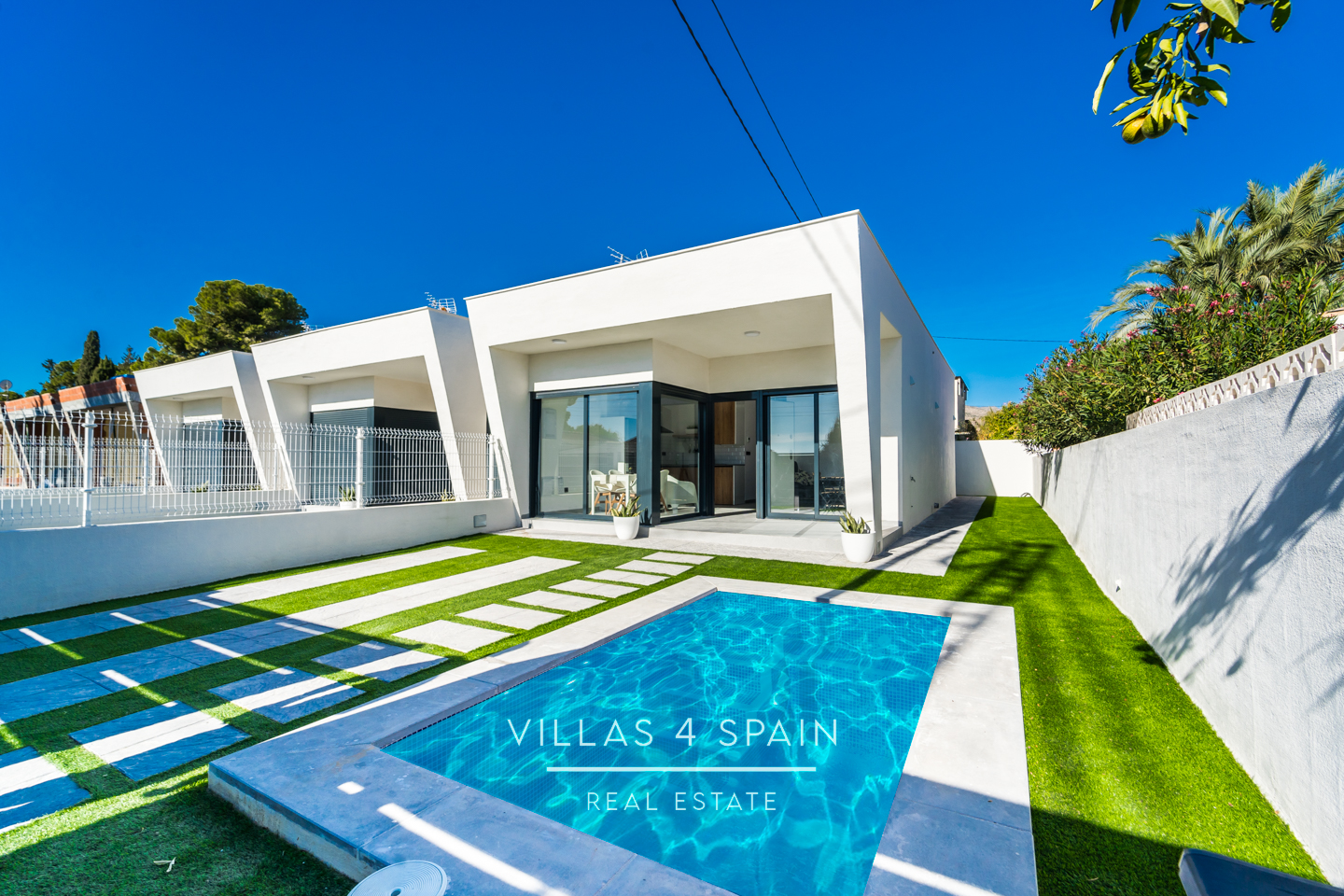 Resale - 2023.Build 2 Bedroom 2 Bathroom Villa with Private Pool and parking - av. de la libertad - Murcia Resale - 2023.Build 2 Bedroom 2 Bathroom Villa with Private Pool and parking - av. de la libertad - Murcia