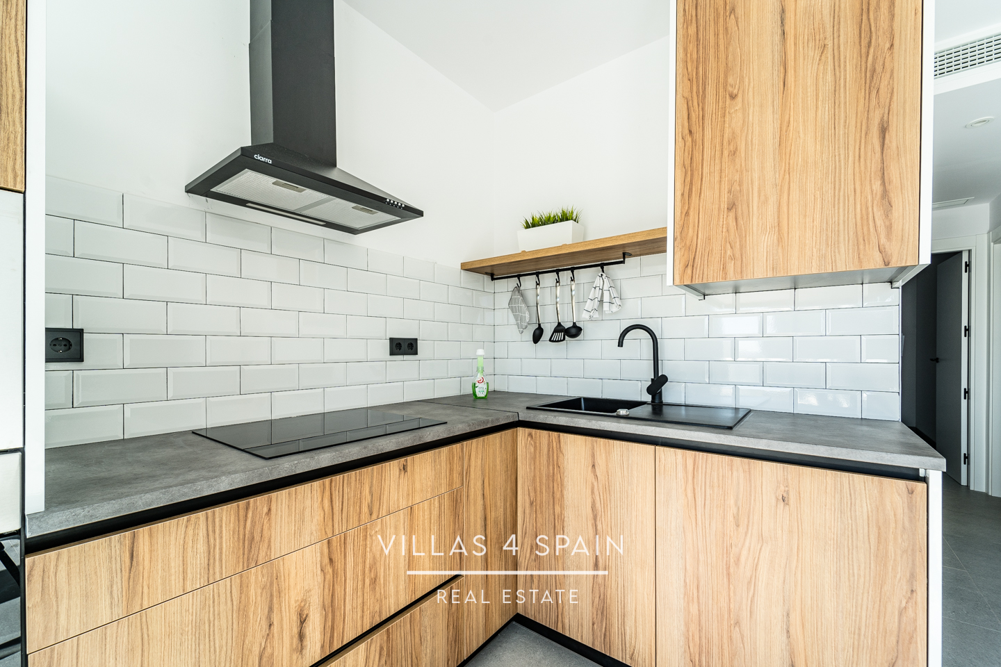 Resale - 2023.Build 2 Bedroom 2 Bathroom Villa with Private Pool and parking - av. de la libertad - Murcia Resale - 2023.Build 2 Bedroom 2 Bathroom Villa with Private Pool and parking - av. de la libertad - Murcia