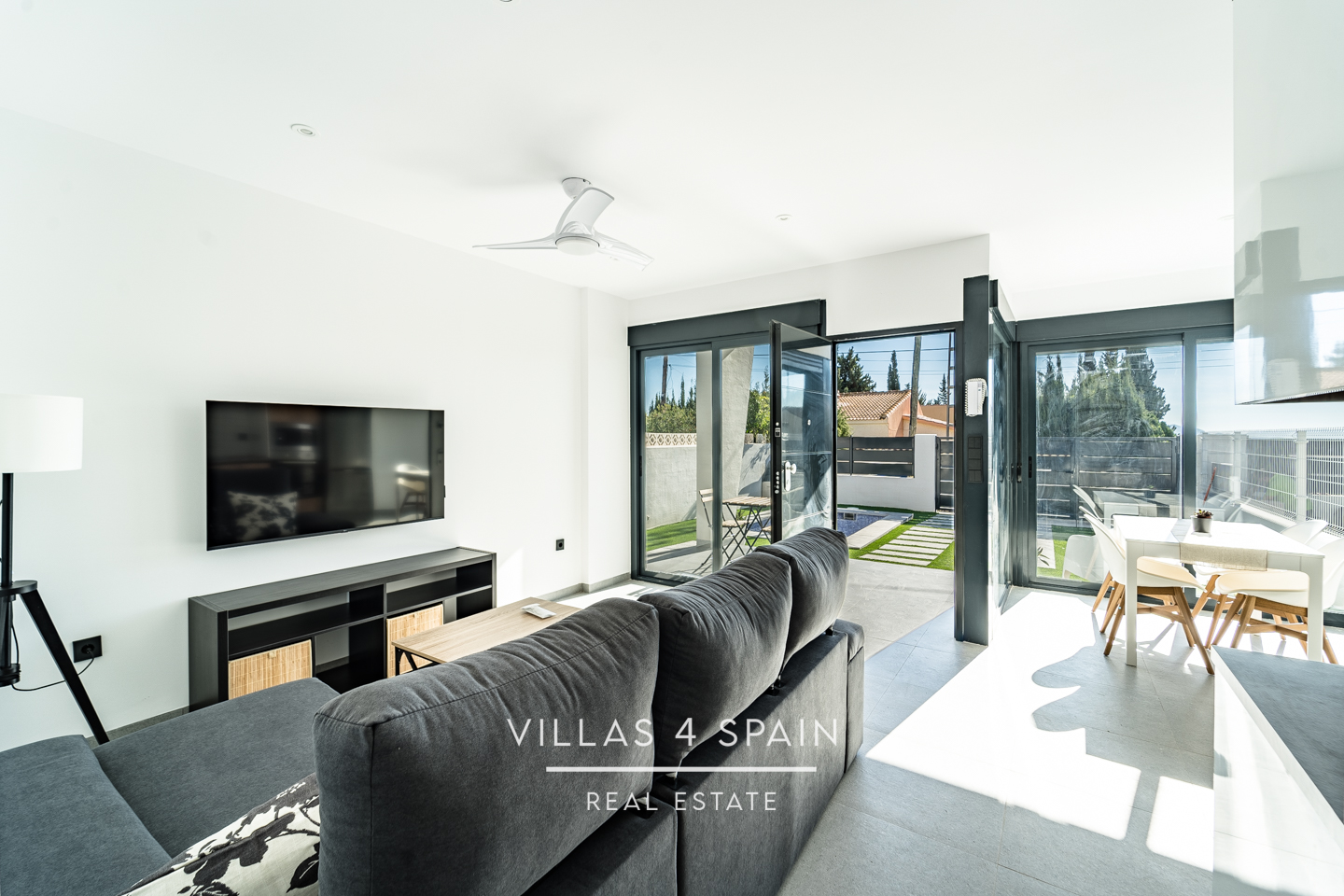 Resale - 2023.Build 2 Bedroom 2 Bathroom Villa with Private Pool and parking - av. de la libertad - Murcia Resale - 2023.Build 2 Bedroom 2 Bathroom Villa with Private Pool and parking - av. de la libertad - Murcia