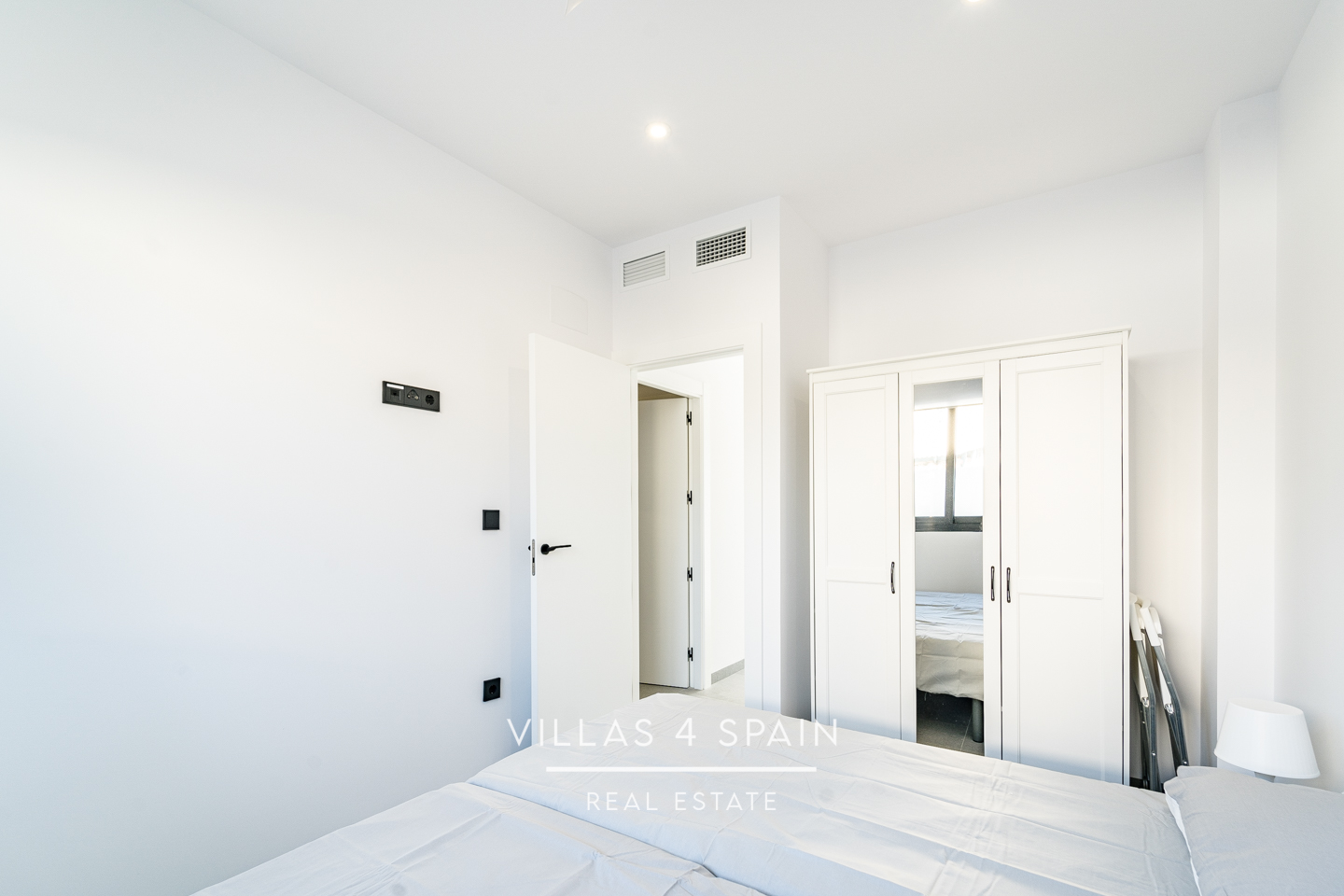 Resale - 2023.Build 2 Bedroom 2 Bathroom Villa with Private Pool and parking - av. de la libertad - Murcia Resale - 2023.Build 2 Bedroom 2 Bathroom Villa with Private Pool and parking - av. de la libertad - Murcia