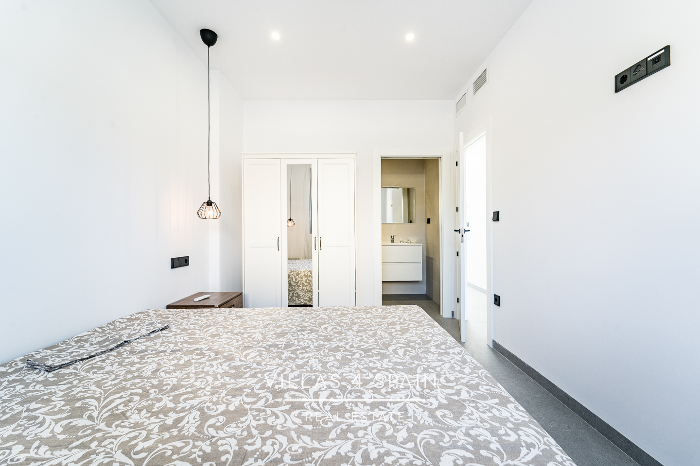Resale - 2023.Build 2 Bedroom 2 Bathroom Villa with Private Pool and parking - av. de la libertad - Murcia Resale - 2023.Build 2 Bedroom 2 Bathroom Villa with Private Pool and parking - av. de la libertad - Murcia