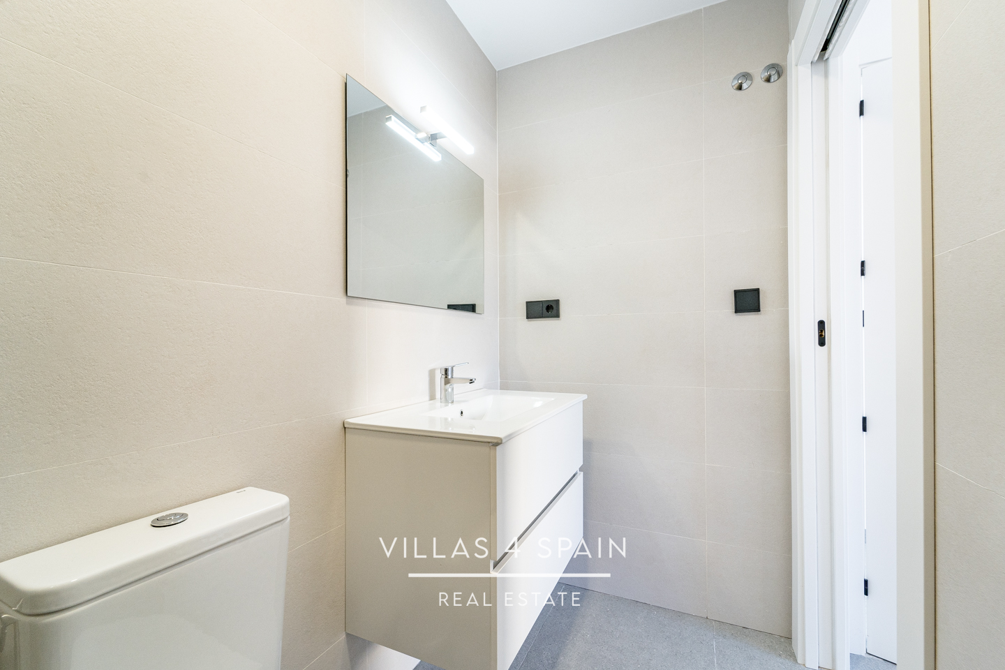 Resale - 2023.Build 2 Bedroom 2 Bathroom Villa with Private Pool and parking - av. de la libertad - Murcia Resale - 2023.Build 2 Bedroom 2 Bathroom Villa with Private Pool and parking - av. de la libertad - Murcia