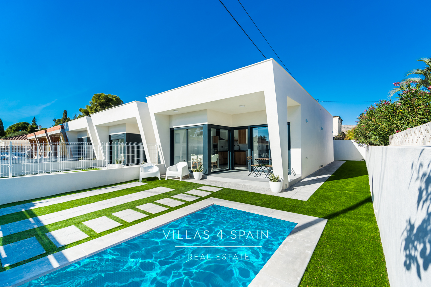Resale - 2023.Build 2 Bedroom 2 Bathroom Villa with Private Pool and parking - av. de la libertad - Murcia Resale - 2023.Build 2 Bedroom 2 Bathroom Villa with Private Pool and parking - av. de la libertad - Murcia