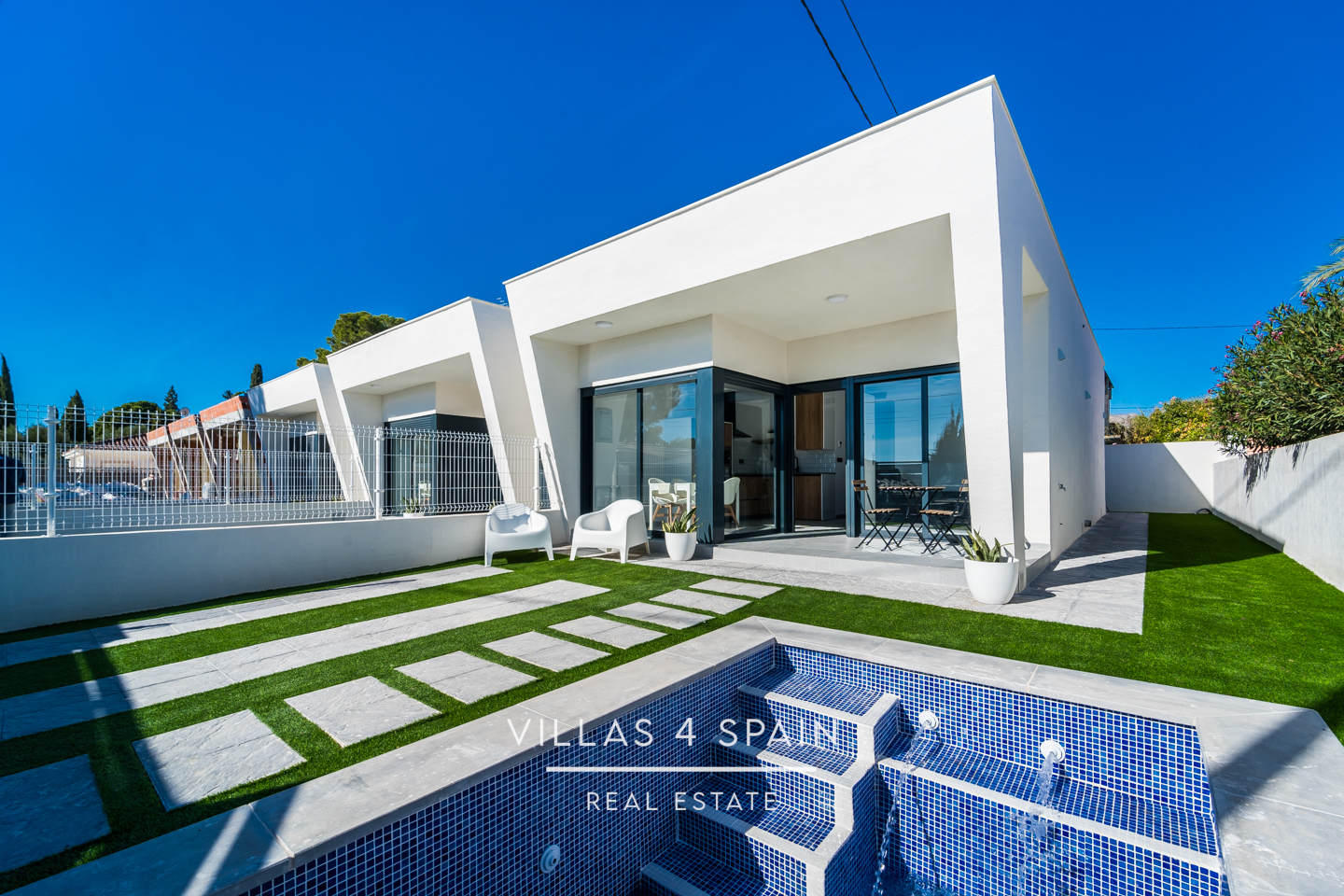 Resale - 2023.Build 2 Bedroom 2 Bathroom Villa with Private Pool and parking - av. de la libertad - Murcia Resale - 2023.Build 2 Bedroom 2 Bathroom Villa with Private Pool and parking - av. de la libertad - Murcia