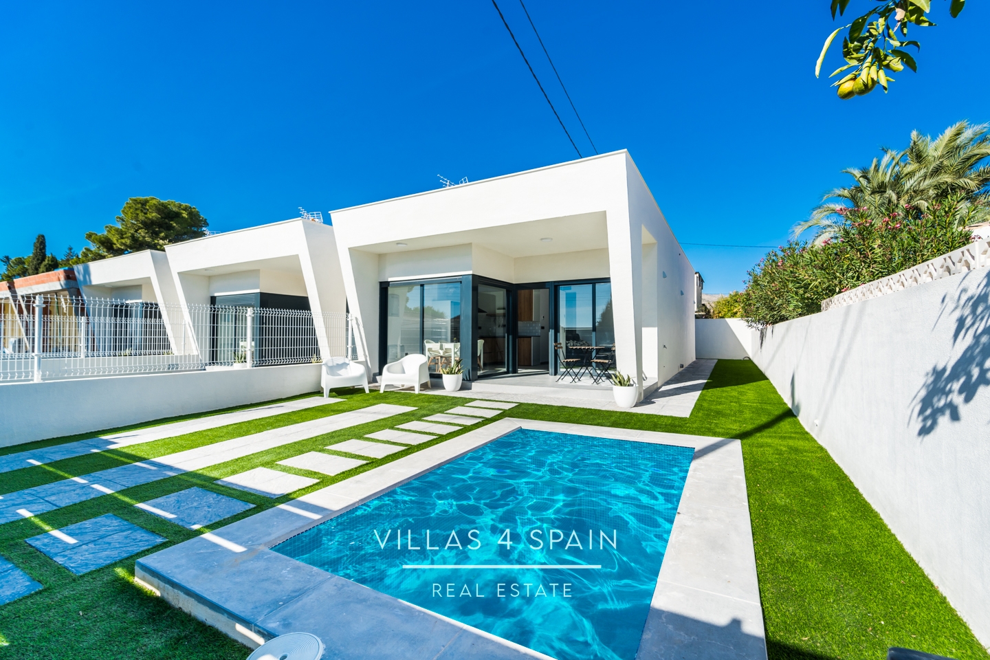 2023.Build 2 Bedroom 2 Bathroom Villa with Private Pool and parking
