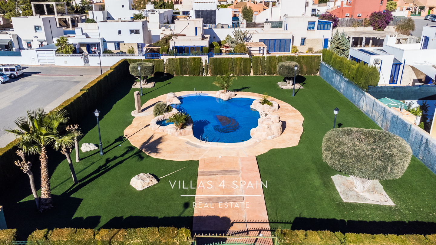 Resale - 3 Bedroom 2 Bathroom Villa with private parking and community pool - calle mercurio - Murcia Resale - 3 Bedroom 2 Bathroom Villa with private parking and community pool - calle mercurio - Murcia