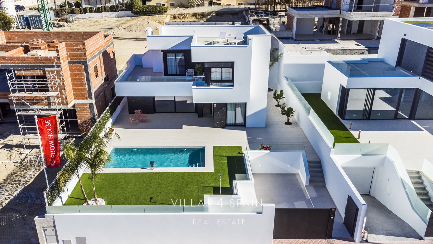 New Build - 3 Bedroom 3 Bathroom New build villa with private pool and parking - calle onix - Alicante New Build - 3 Bedroom 3 Bathroom New build villa with private pool and parking - calle onix - Alicante