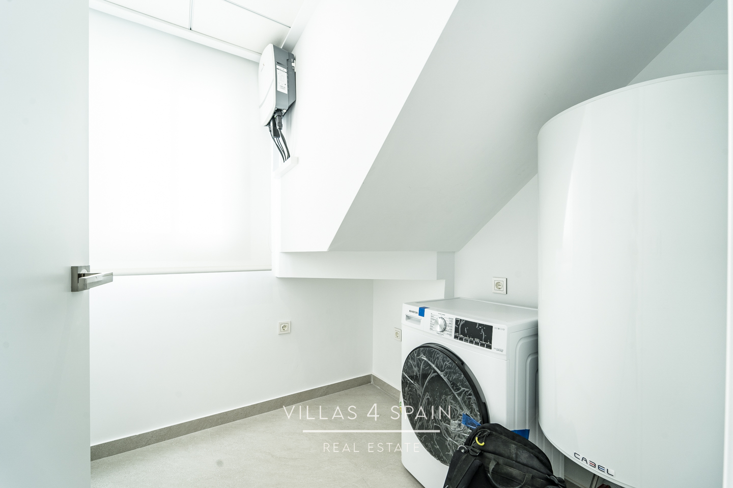 New Build - 3 Bedroom 3 Bathroom New build villa with private pool and parking - calle onix - Alicante New Build - 3 Bedroom 3 Bathroom New build villa with private pool and parking - calle onix - Alicante