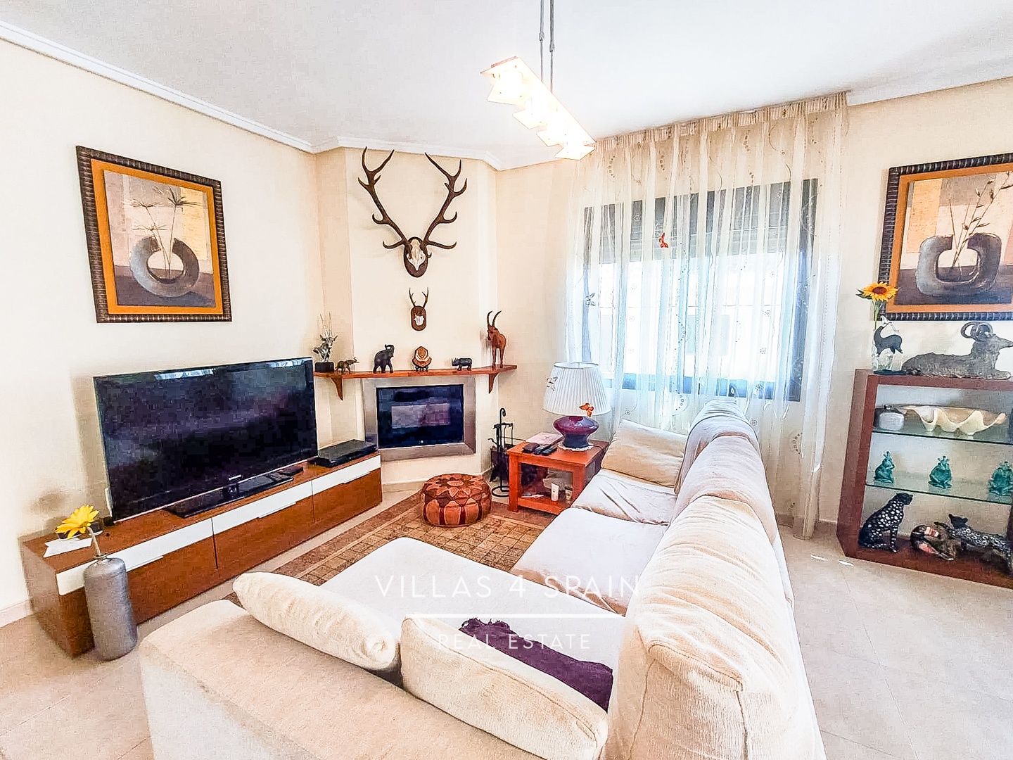 Resale - 5 Bedroom 4 Bathroom Villa with private pool and Guest house, large plot - calle gaudi - Alicante Resale - 5 Bedroom 4 Bathroom Villa with private pool and Guest house, large plot - calle gaudi - Alicante