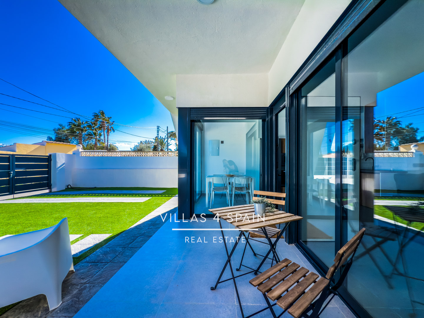 Resale - 2 Bedroom 2 Bathroom Corner Villa with Private Pool and parking - av. de la libertad - Murcia Resale - 2 Bedroom 2 Bathroom Corner Villa with Private Pool and parking - av. de la libertad - Murcia