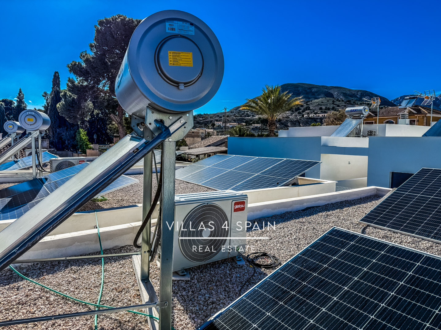 Resale - 2 Bedroom 2 Bathroom Corner Villa with Private Pool and parking - av. de la libertad - Murcia Resale - 2 Bedroom 2 Bathroom Corner Villa with Private Pool and parking - av. de la libertad - Murcia