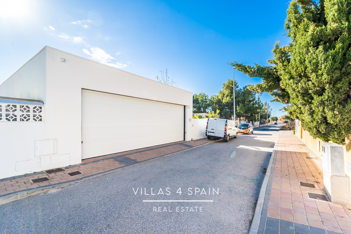 Resale - 3 Bedroom 2 Bathroom Villa with private parking and community pool - calle mercurio - Murcia Resale - 3 Bedroom 2 Bathroom Villa with private parking and community pool - calle mercurio - Murcia