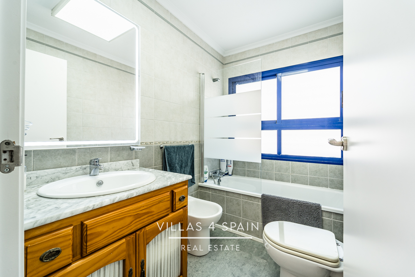 Resale - 3 Bedroom 2 Bathroom Villa with private parking and community pool - calle mercurio - Murcia Resale - 3 Bedroom 2 Bathroom Villa with private parking and community pool - calle mercurio - Murcia