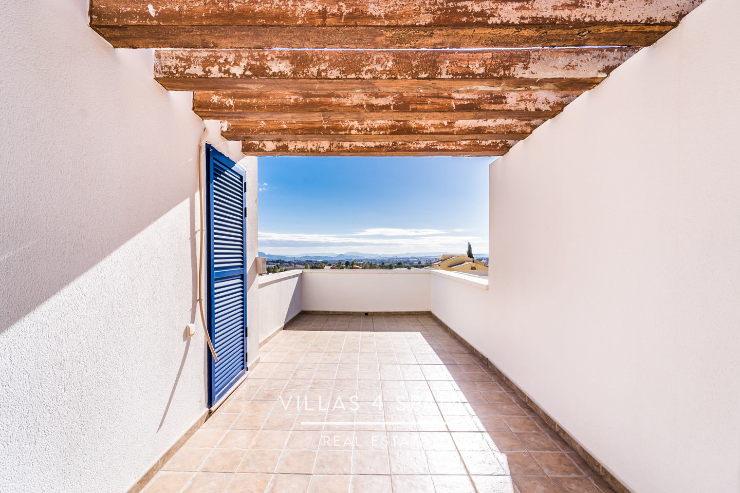 Resale - 3 Bedroom 2 Bathroom Villa with private parking and community pool - calle mercurio - Murcia Resale - 3 Bedroom 2 Bathroom Villa with private parking and community pool - calle mercurio - Murcia