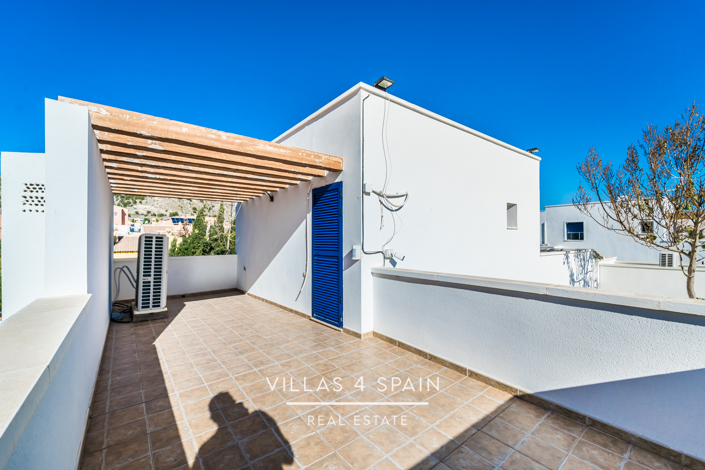 Resale - 3 Bedroom 2 Bathroom Villa with private parking and community pool - calle mercurio - Murcia Resale - 3 Bedroom 2 Bathroom Villa with private parking and community pool - calle mercurio - Murcia
