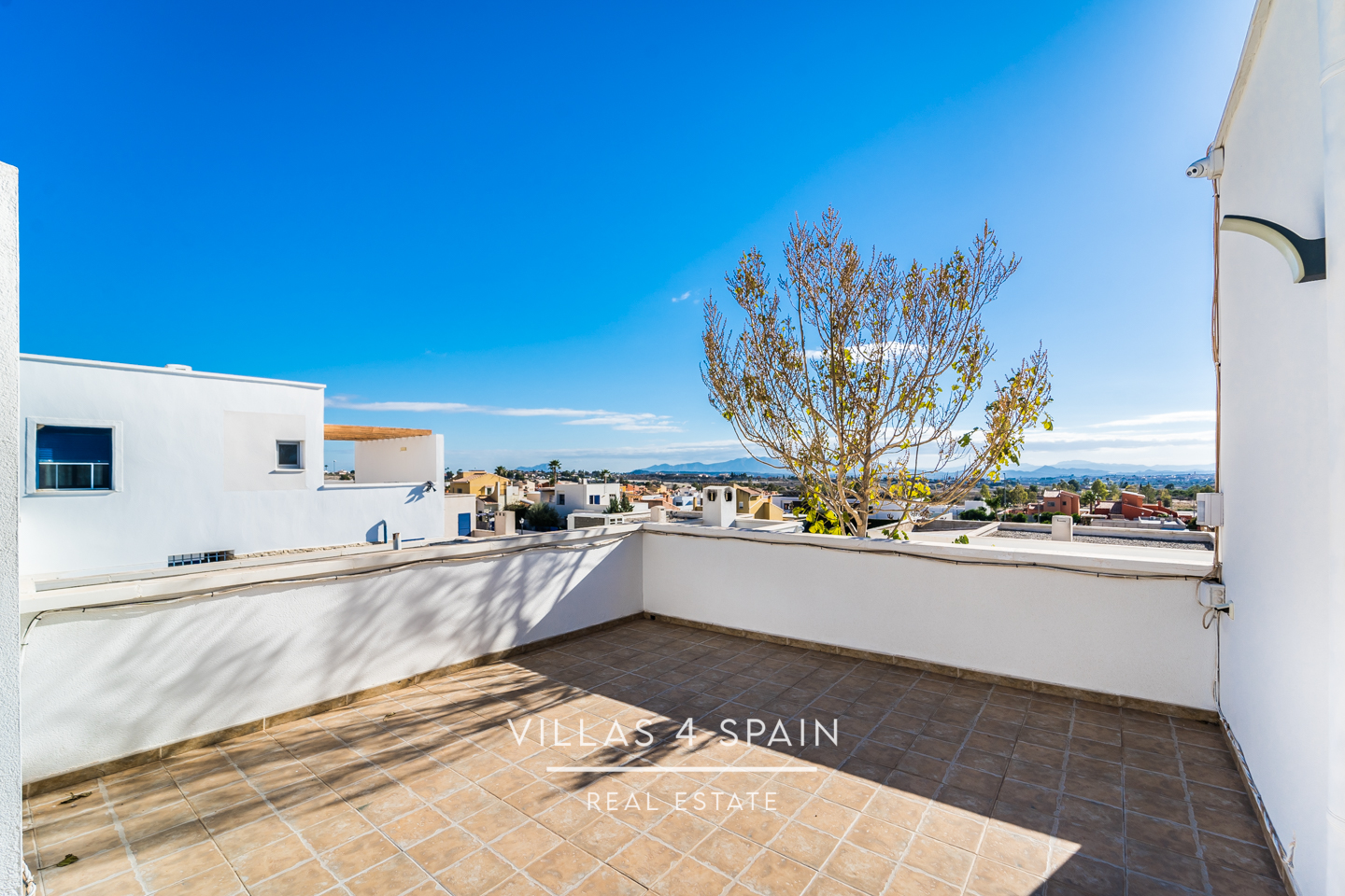 Resale - 3 Bedroom 2 Bathroom Villa with private parking and community pool - calle mercurio - Murcia Resale - 3 Bedroom 2 Bathroom Villa with private parking and community pool - calle mercurio - Murcia