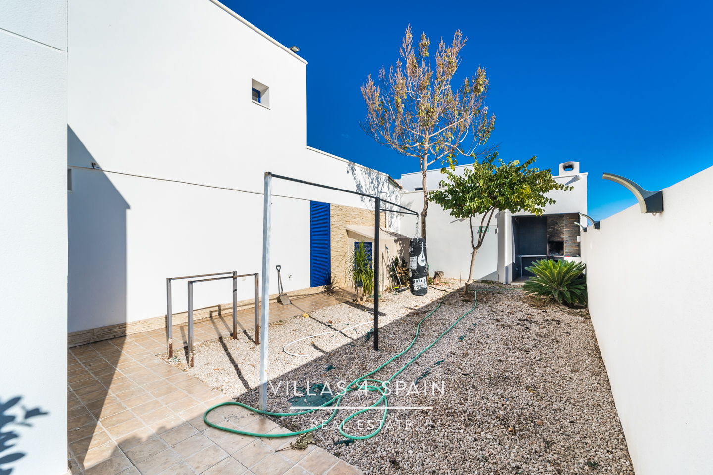 Resale - 3 Bedroom 2 Bathroom Villa with private parking and community pool - calle mercurio - Murcia Resale - 3 Bedroom 2 Bathroom Villa with private parking and community pool - calle mercurio - Murcia