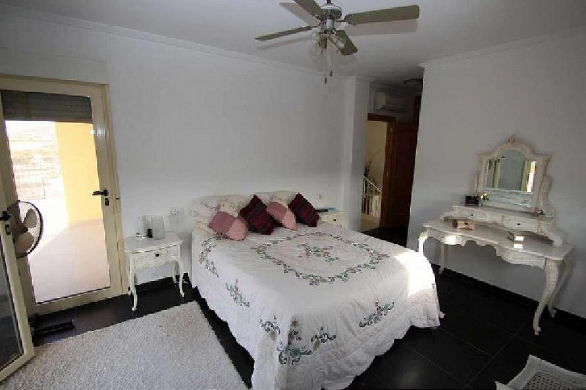 Sold - 5 Bedroom 3 Bathroom Villa in Pinoso - - Alicante Sold - 5 Bedroom 3 Bathroom Villa in Pinoso - - Alicante