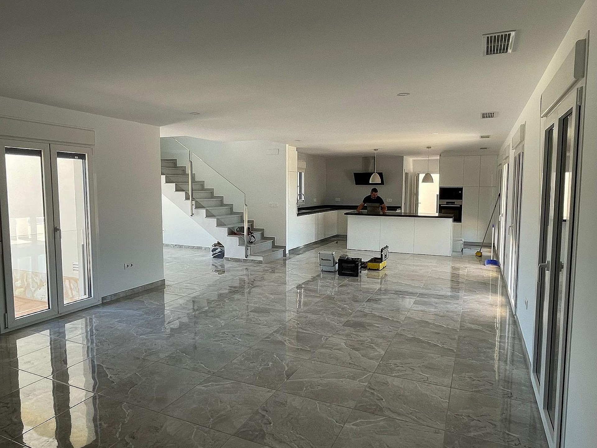 Resale - 4 Bedroom 3 Bathroom Villa in Pinoso - - Alicante Resale - 4 Bedroom 3 Bathroom Villa in Pinoso - - Alicante