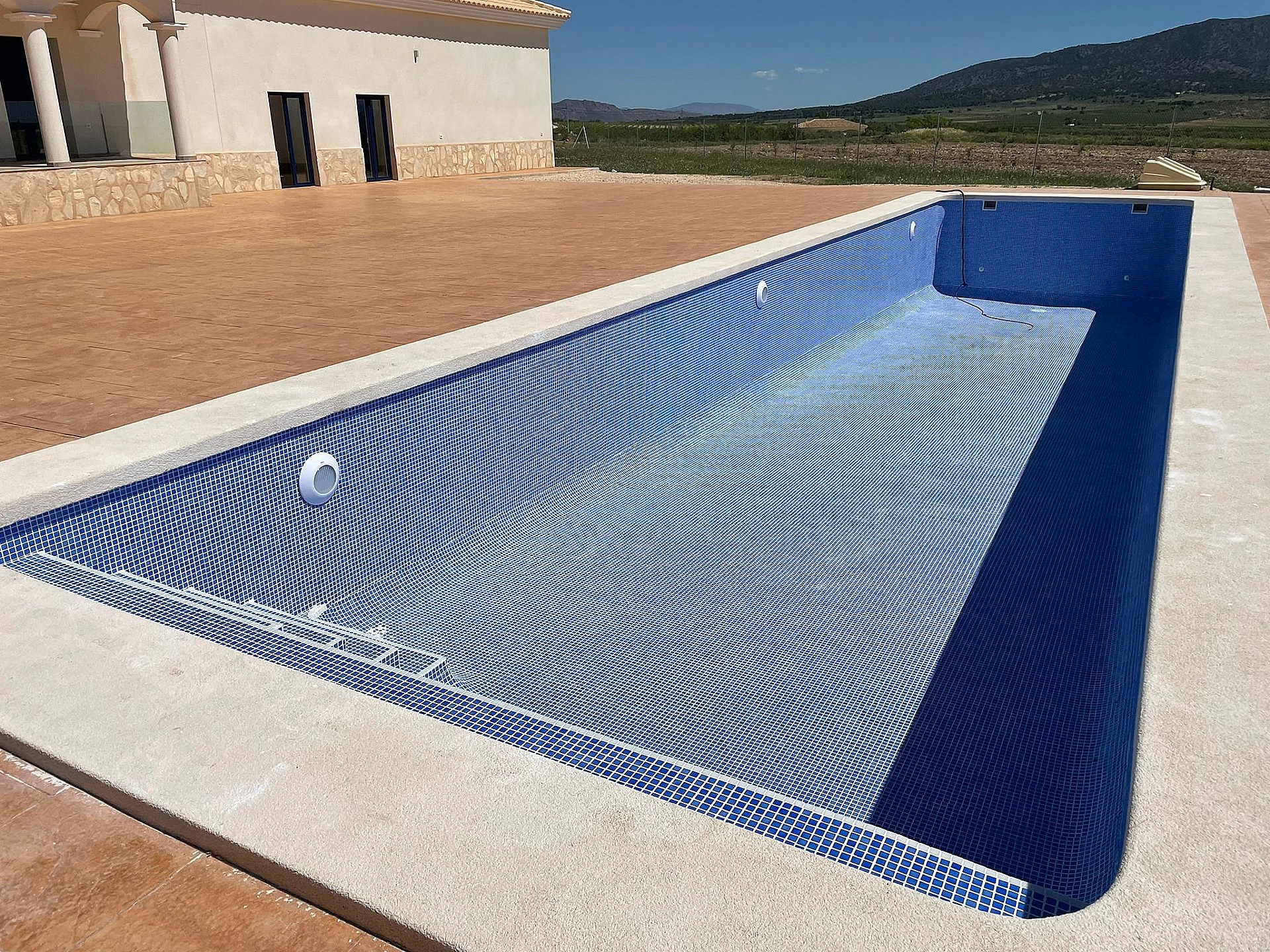 Resale - 4 Bedroom 3 Bathroom Villa in Pinoso - - Alicante Resale - 4 Bedroom 3 Bathroom Villa in Pinoso - - Alicante