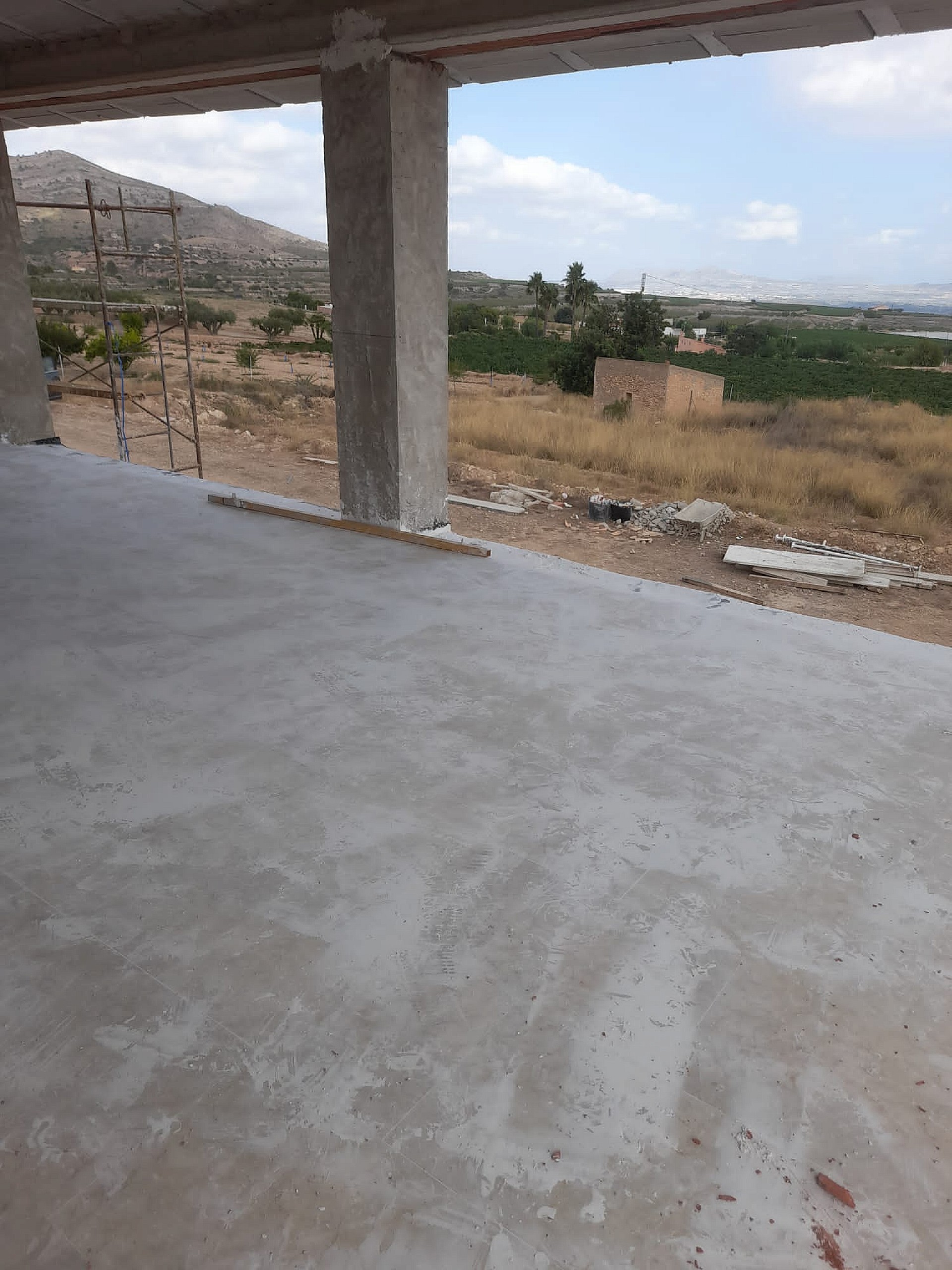 Resale - 5 Bedroom 3 Bathroom Villa in La Romana - - Alicante Resale - 5 Bedroom 3 Bathroom Villa in La Romana - - Alicante