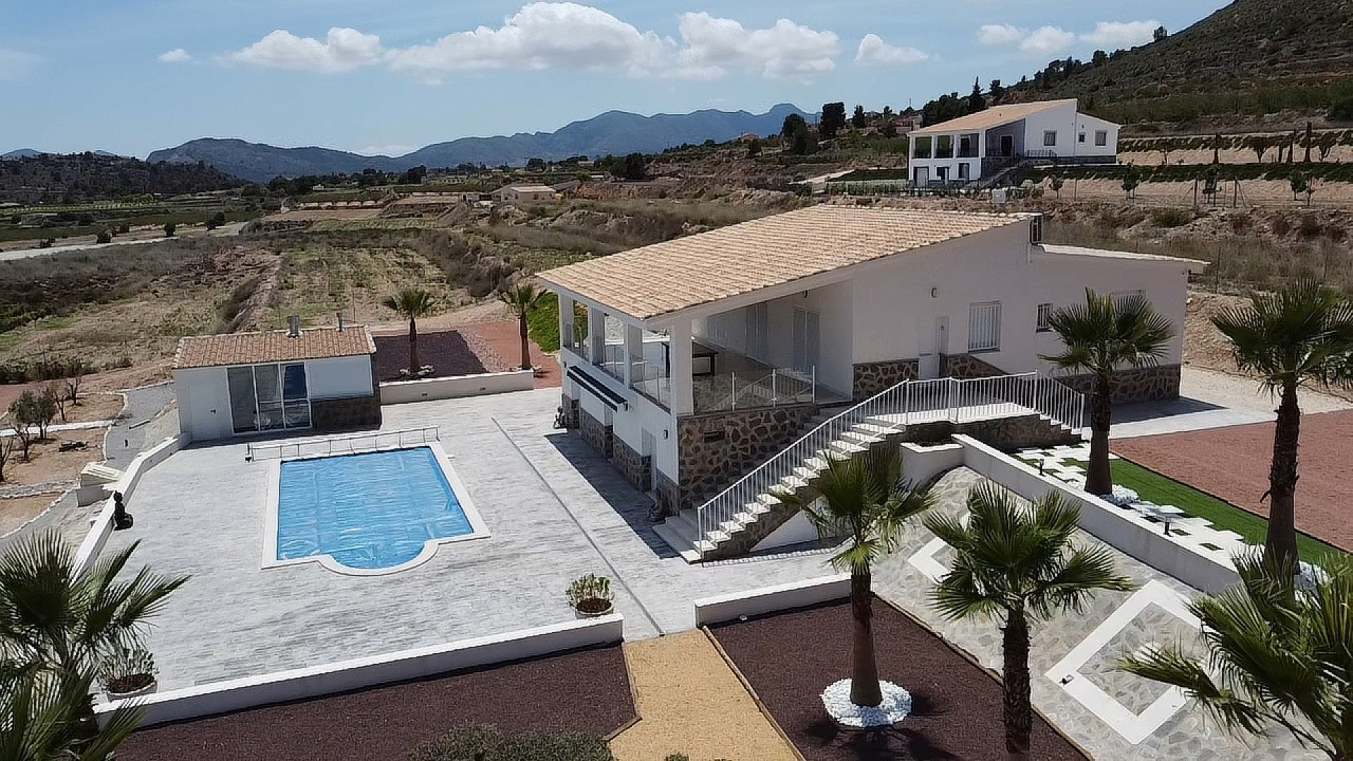 Resale - 5 Bedroom 3 Bathroom Villa in La Romana - - Alicante Resale - 5 Bedroom 3 Bathroom Villa in La Romana - - Alicante