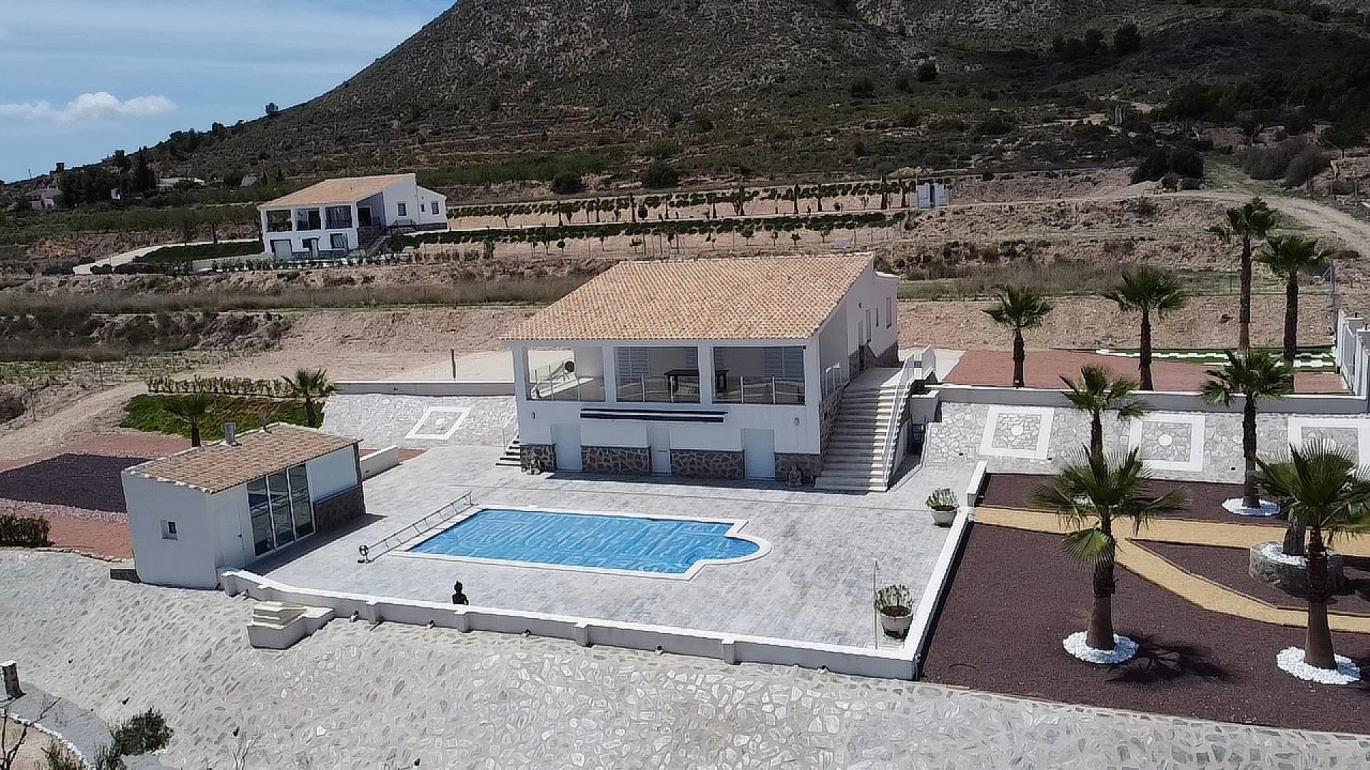Resale - 5 Bedroom 3 Bathroom Villa in La Romana - - Alicante Resale - 5 Bedroom 3 Bathroom Villa in La Romana - - Alicante