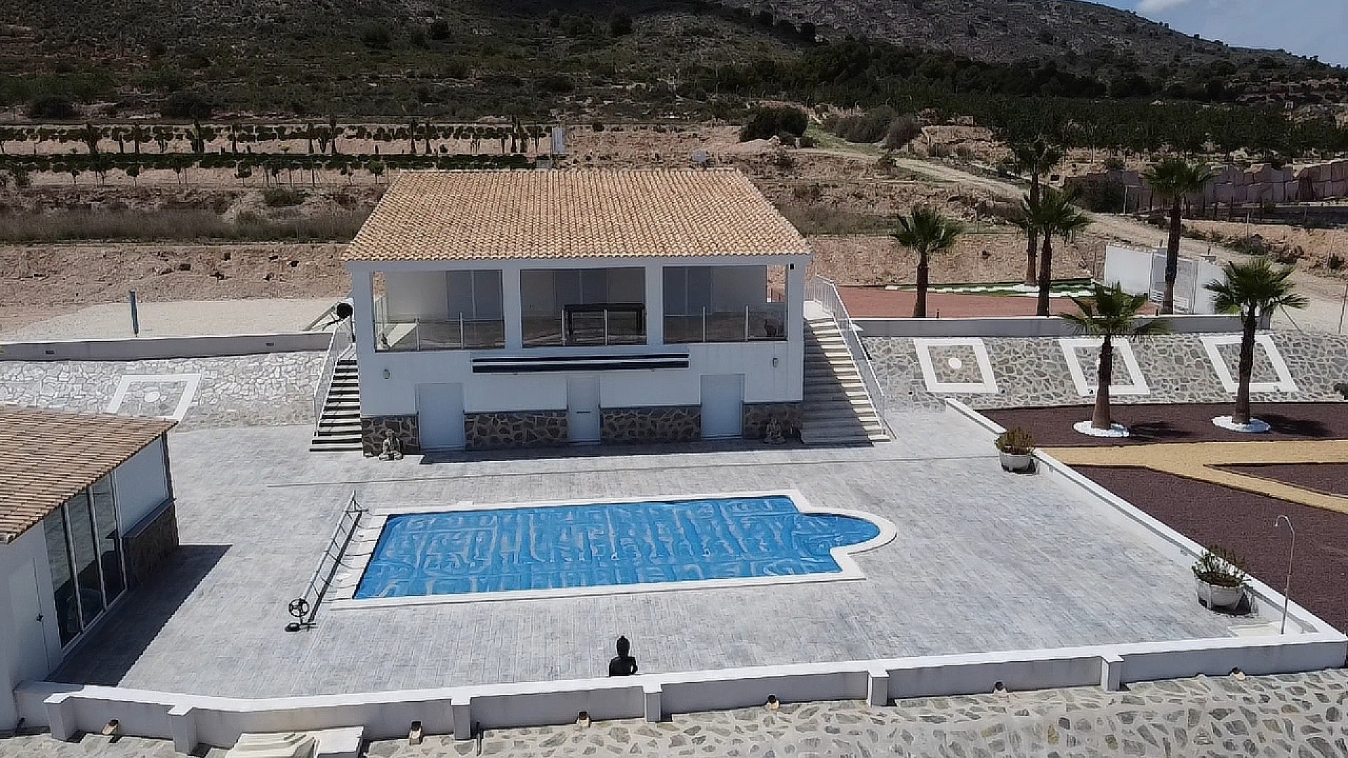 Resale - 5 Bedroom 3 Bathroom Villa in La Romana - - Alicante Resale - 5 Bedroom 3 Bathroom Villa in La Romana - - Alicante