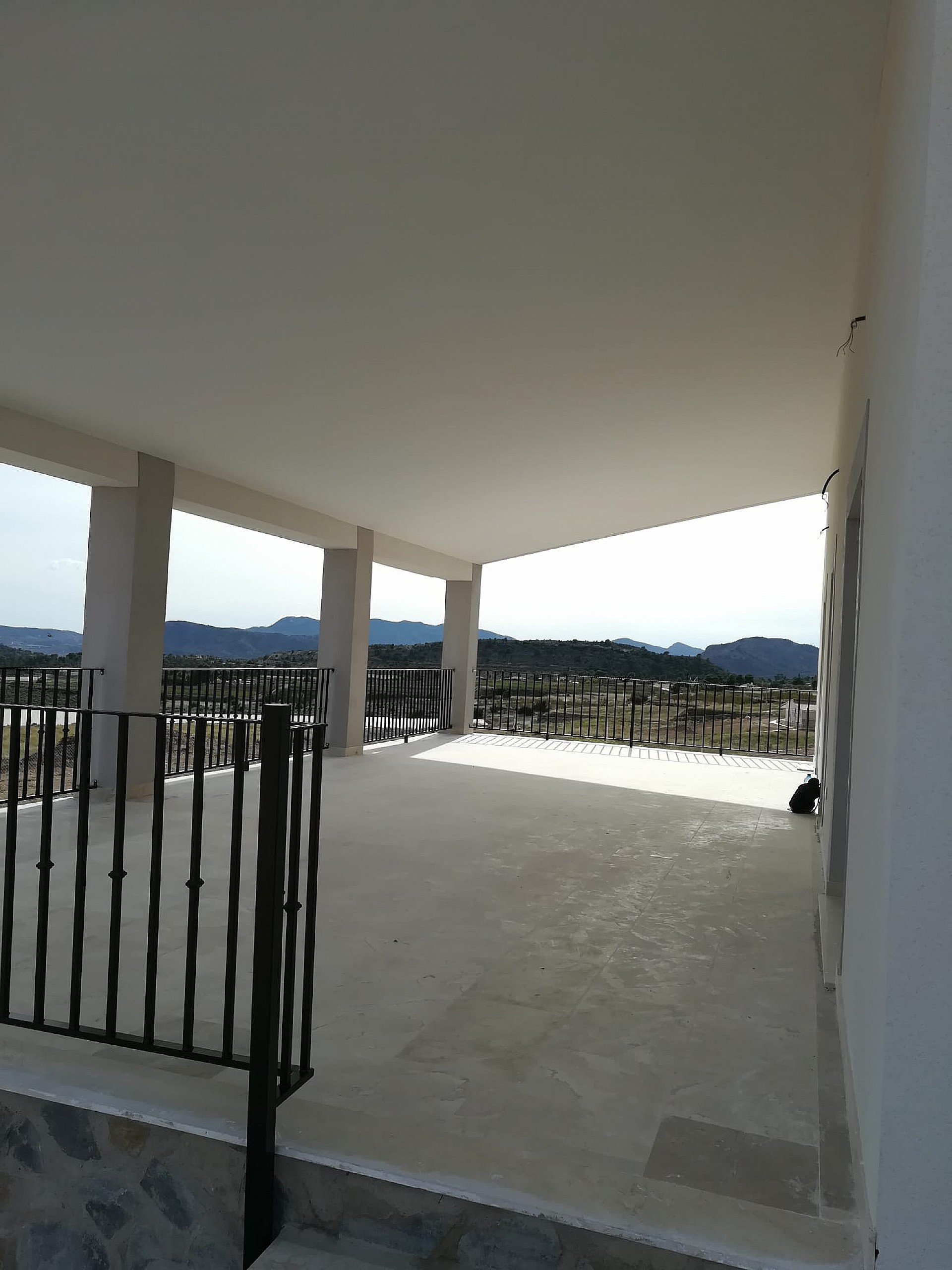 Resale - 5 Bedroom 3 Bathroom Villa in La Romana - - Alicante Resale - 5 Bedroom 3 Bathroom Villa in La Romana - - Alicante