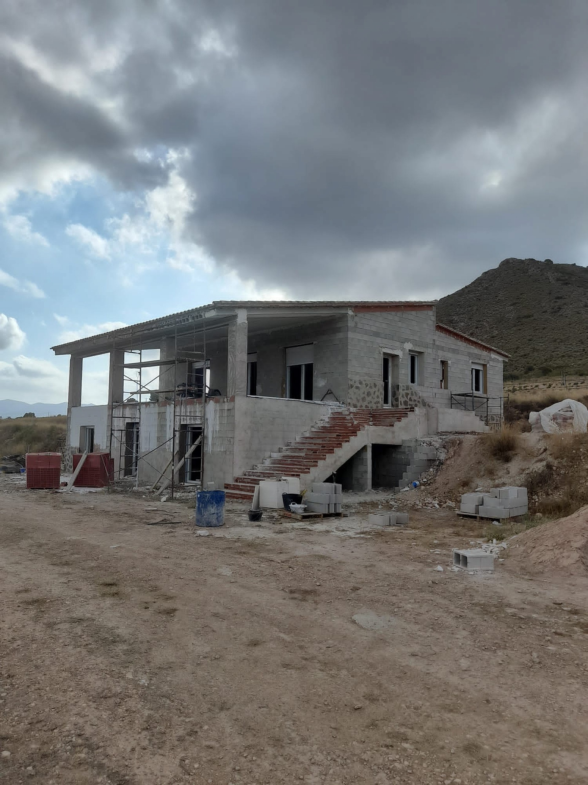 Resale - 5 Bedroom 3 Bathroom Villa in La Romana - - Alicante Resale - 5 Bedroom 3 Bathroom Villa in La Romana - - Alicante