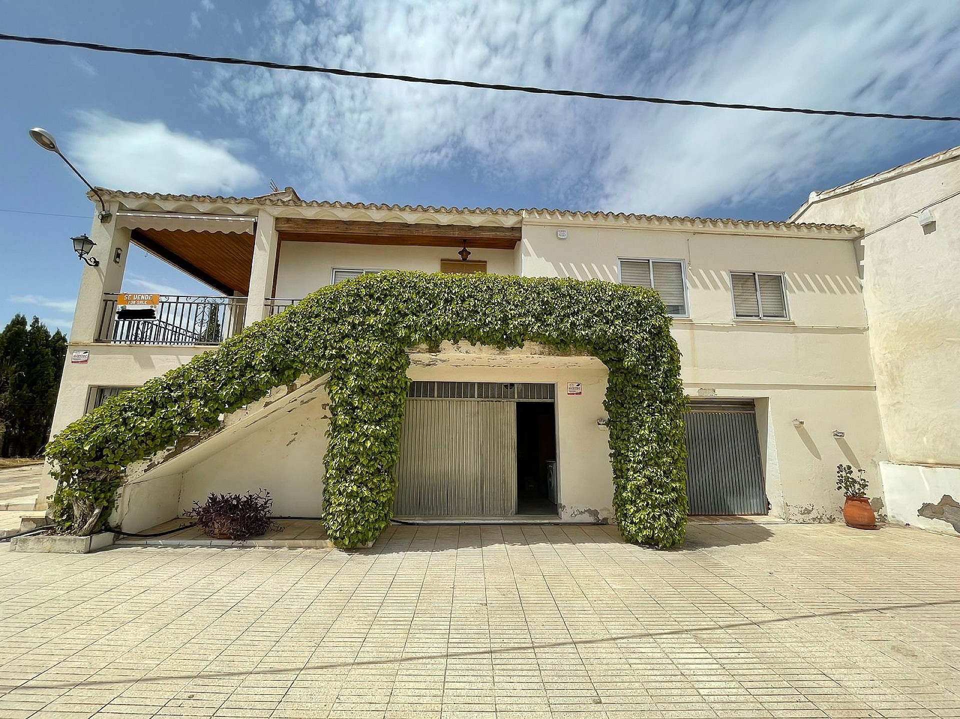 Resale - 5 Bedroom 1 Bathroom Townhouse in Salinas - - Alicante Resale - 5 Bedroom 1 Bathroom Townhouse in Salinas - - Alicante