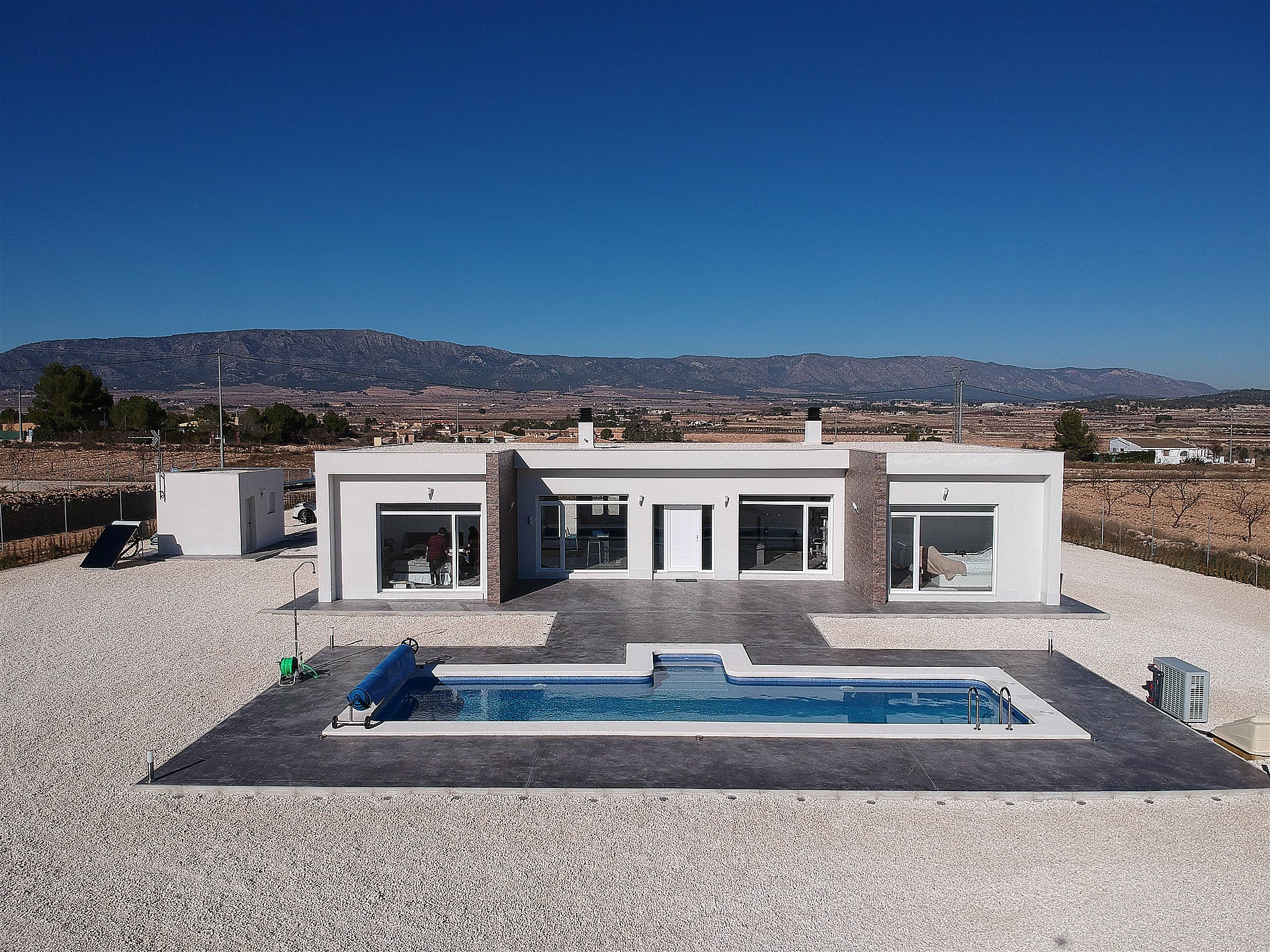 Resale - 3 Bedroom 2 Bathroom Villa in Pinoso - - Alicante Resale - 3 Bedroom 2 Bathroom Villa in Pinoso - - Alicante