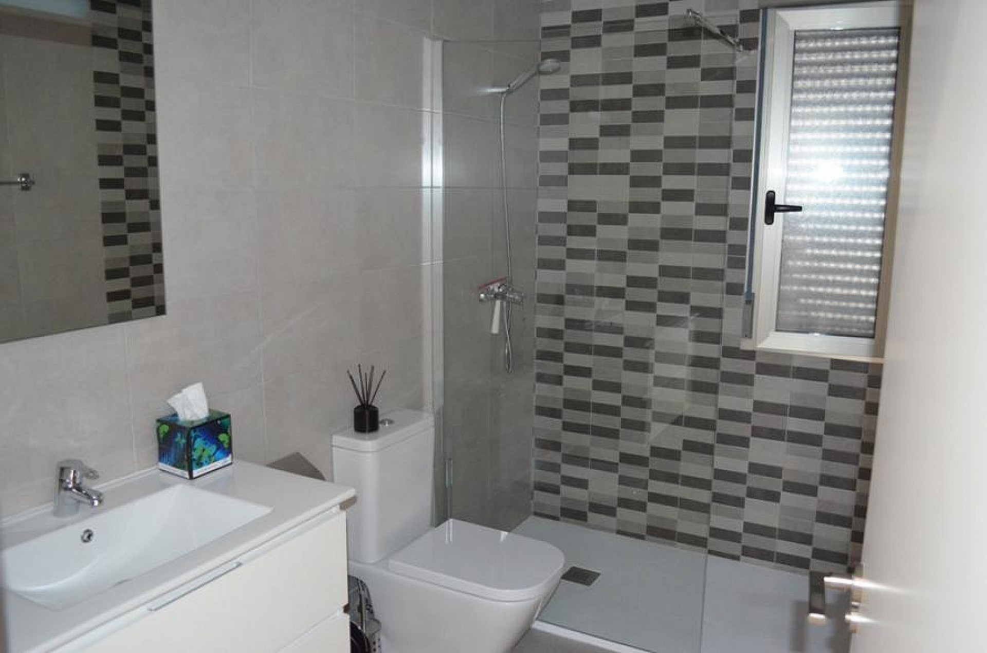 Resale - 3 Bedroom 2 Bathroom Villa in Pinoso - - Alicante Resale - 3 Bedroom 2 Bathroom Villa in Pinoso - - Alicante