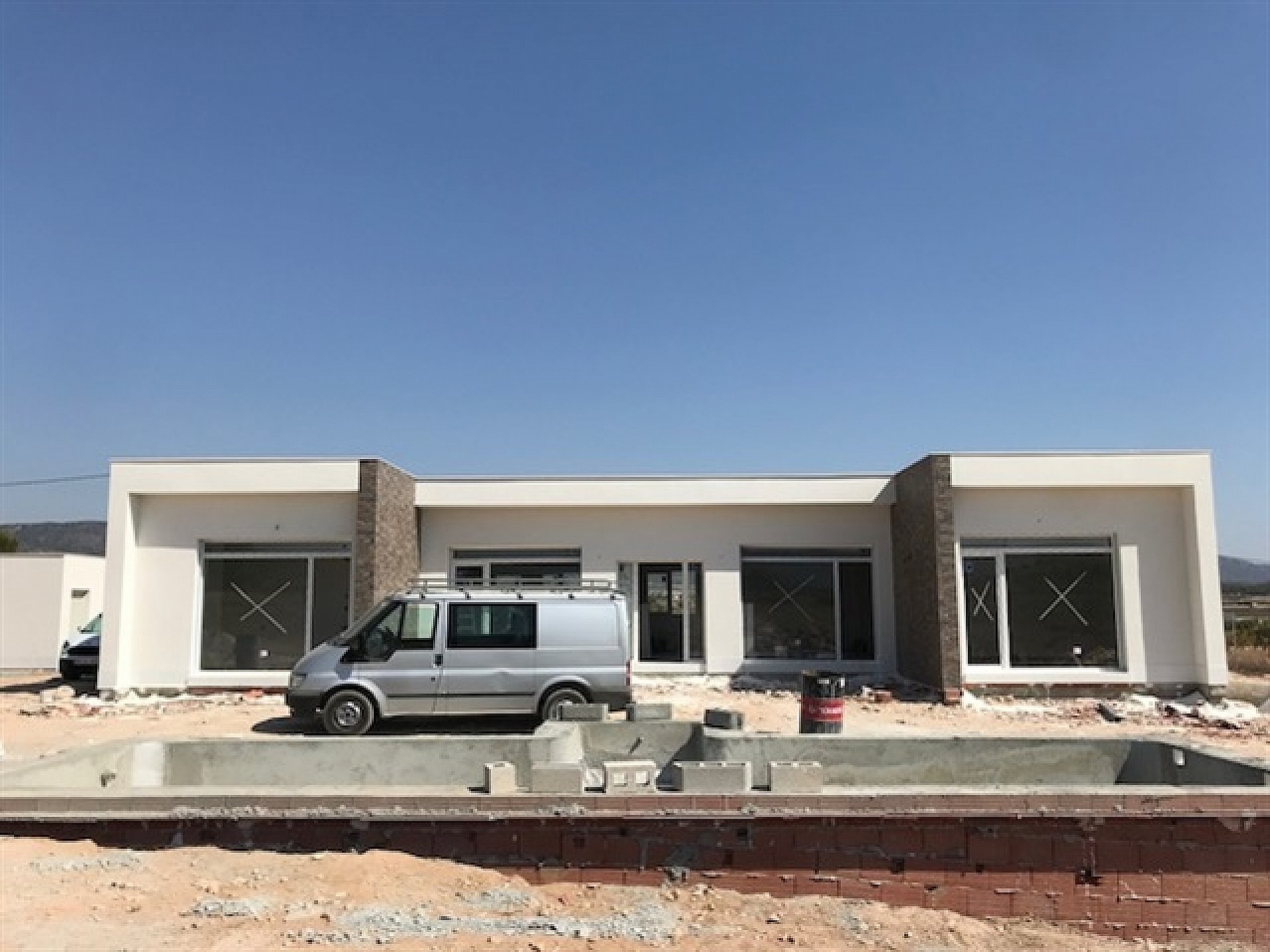 Resale - 3 Bedroom 2 Bathroom Villa in Pinoso - - Alicante Resale - 3 Bedroom 2 Bathroom Villa in Pinoso - - Alicante