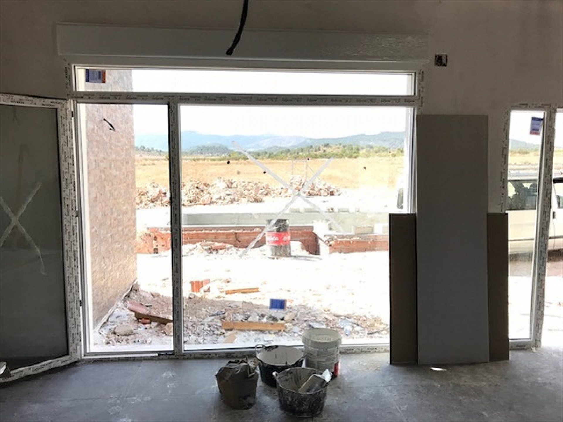 Resale - 3 Bedroom 2 Bathroom Villa in Pinoso - - Alicante Resale - 3 Bedroom 2 Bathroom Villa in Pinoso - - Alicante