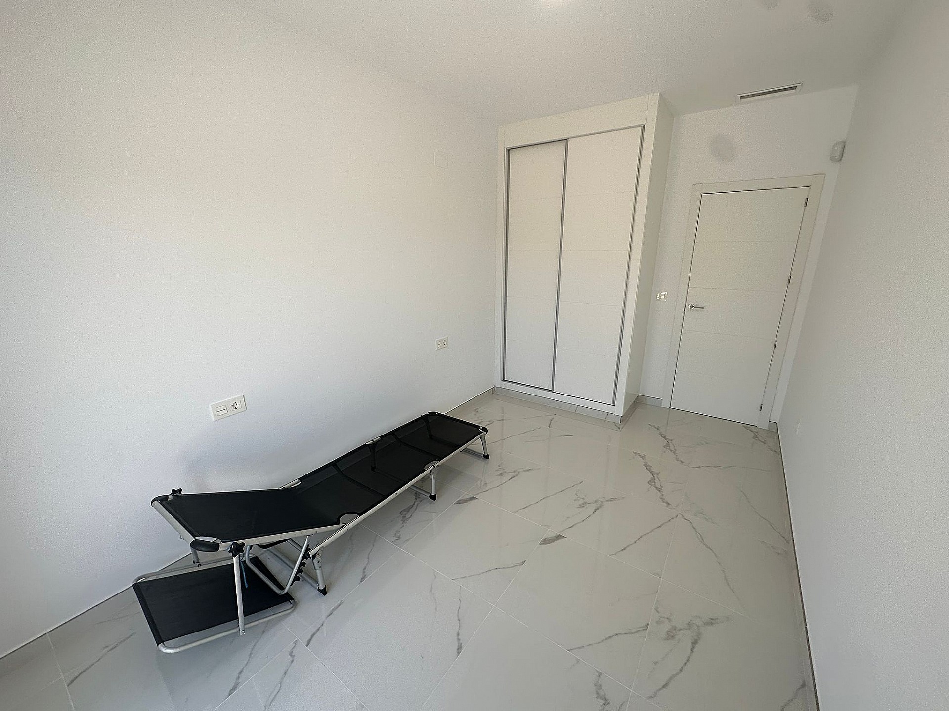 Resale - 4 Bedroom 3 Bathroom Villa in Pinoso - - Alicante Resale - 4 Bedroom 3 Bathroom Villa in Pinoso - - Alicante