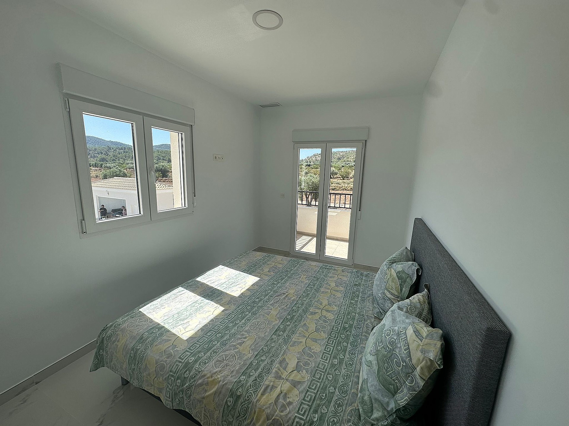 Resale - 4 Bedroom 3 Bathroom Villa in Pinoso - - Alicante Resale - 4 Bedroom 3 Bathroom Villa in Pinoso - - Alicante