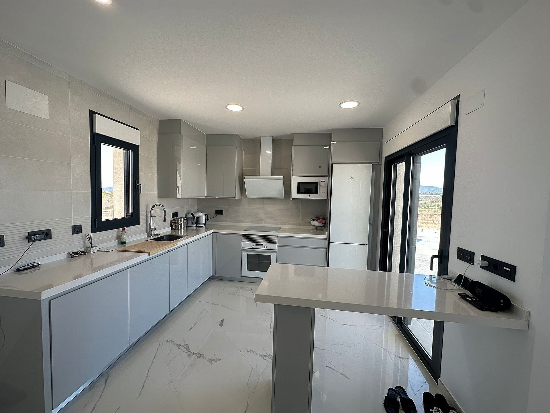 Resale - 4 Bedroom 3 Bathroom Villa in Pinoso - - Alicante Resale - 4 Bedroom 3 Bathroom Villa in Pinoso - - Alicante