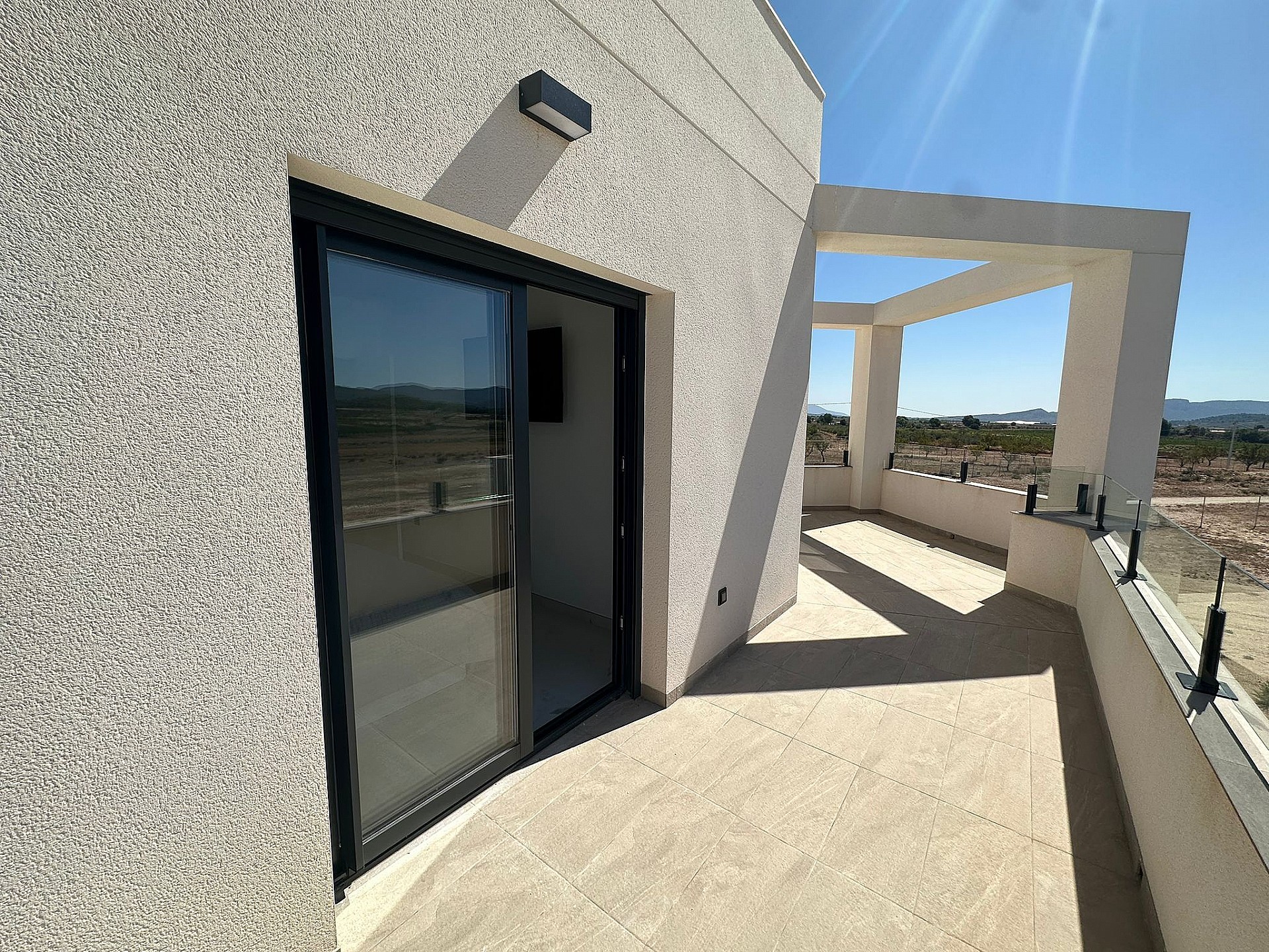 Resale - 4 Bedroom 3 Bathroom Villa in Pinoso - - Alicante Resale - 4 Bedroom 3 Bathroom Villa in Pinoso - - Alicante