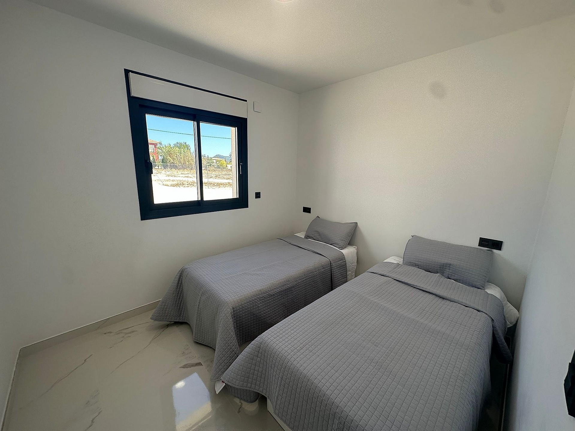 Resale - 4 Bedroom 3 Bathroom Villa in Pinoso - - Alicante Resale - 4 Bedroom 3 Bathroom Villa in Pinoso - - Alicante