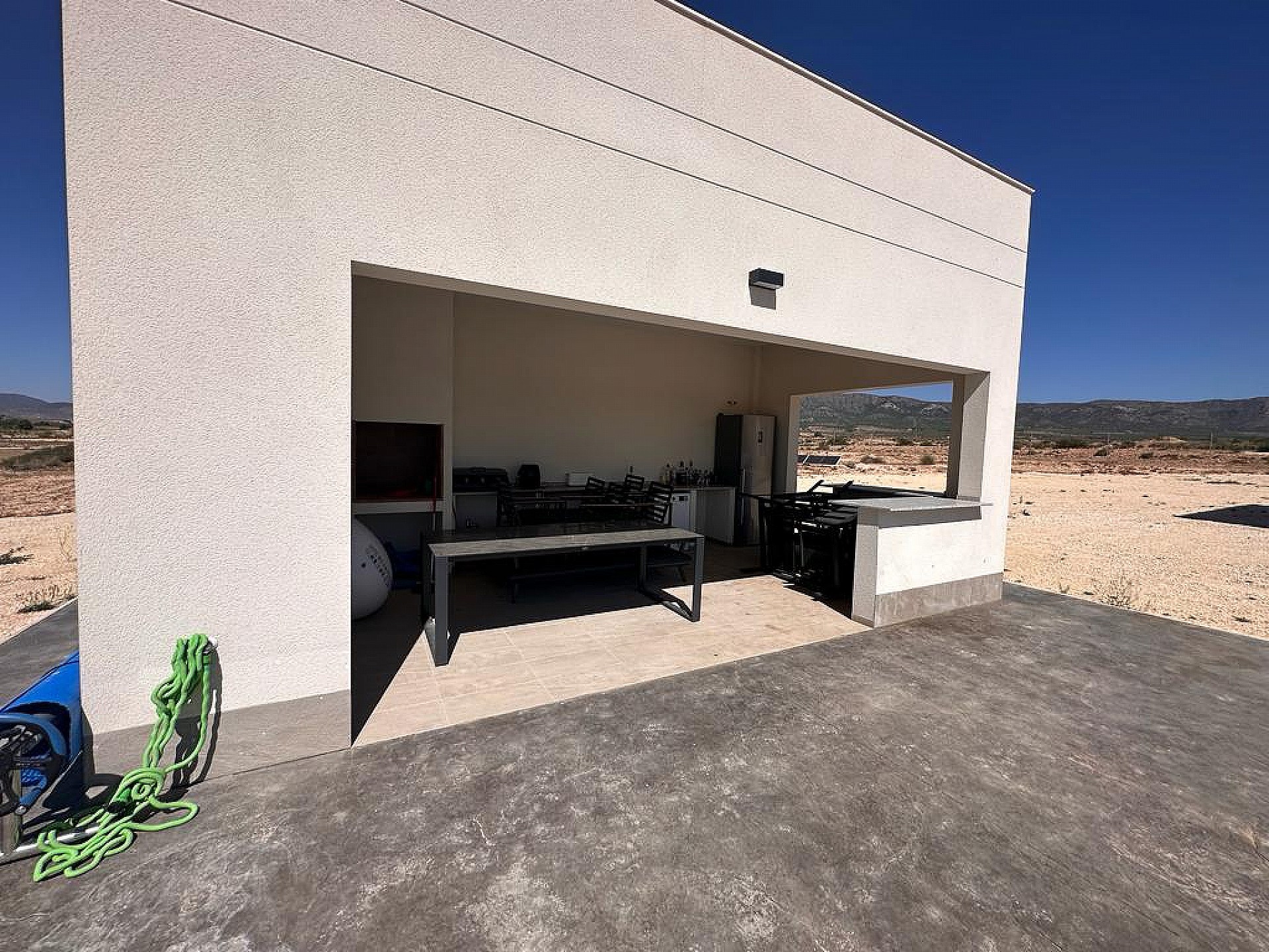Resale - 4 Bedroom 3 Bathroom Villa in Pinoso - - Alicante Resale - 4 Bedroom 3 Bathroom Villa in Pinoso - - Alicante