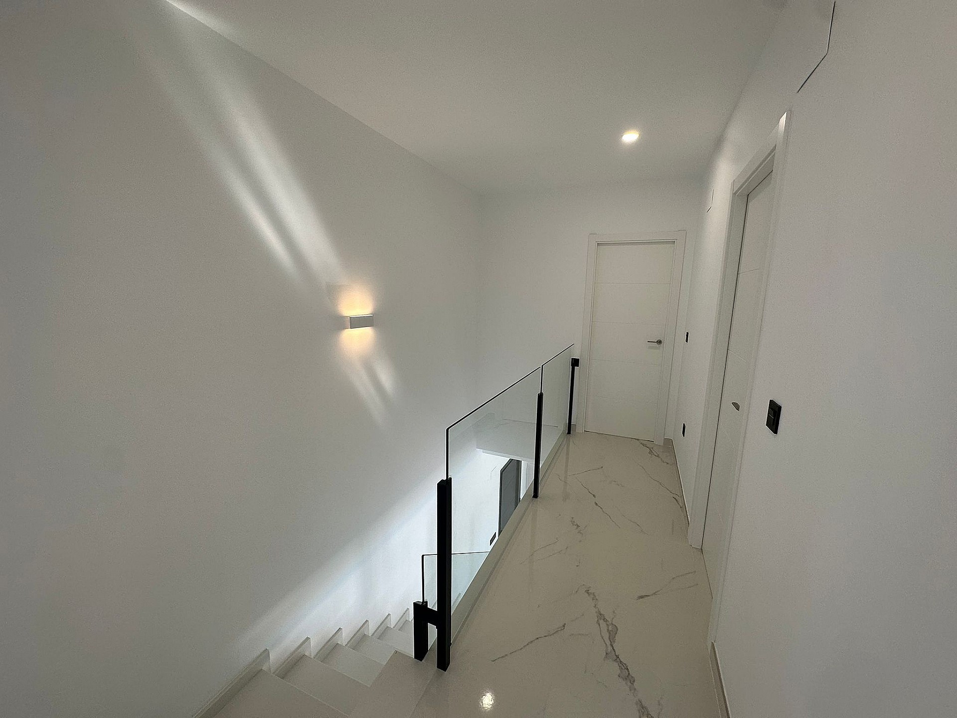 Resale - 4 Bedroom 3 Bathroom Villa in Pinoso - - Alicante Resale - 4 Bedroom 3 Bathroom Villa in Pinoso - - Alicante