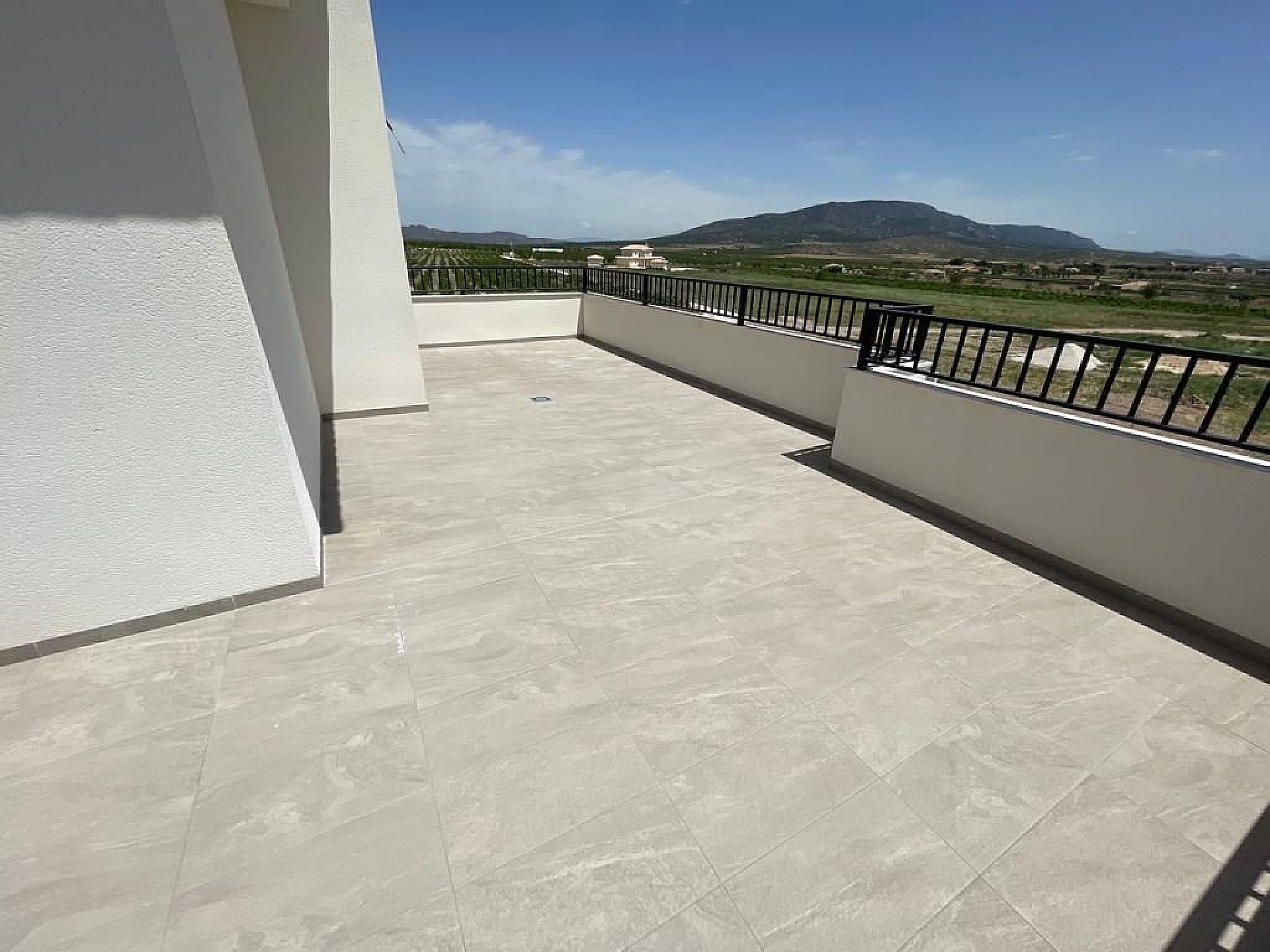 Resale - 4 Bedroom 3 Bathroom Villa in Pinoso - - Alicante Resale - 4 Bedroom 3 Bathroom Villa in Pinoso - - Alicante