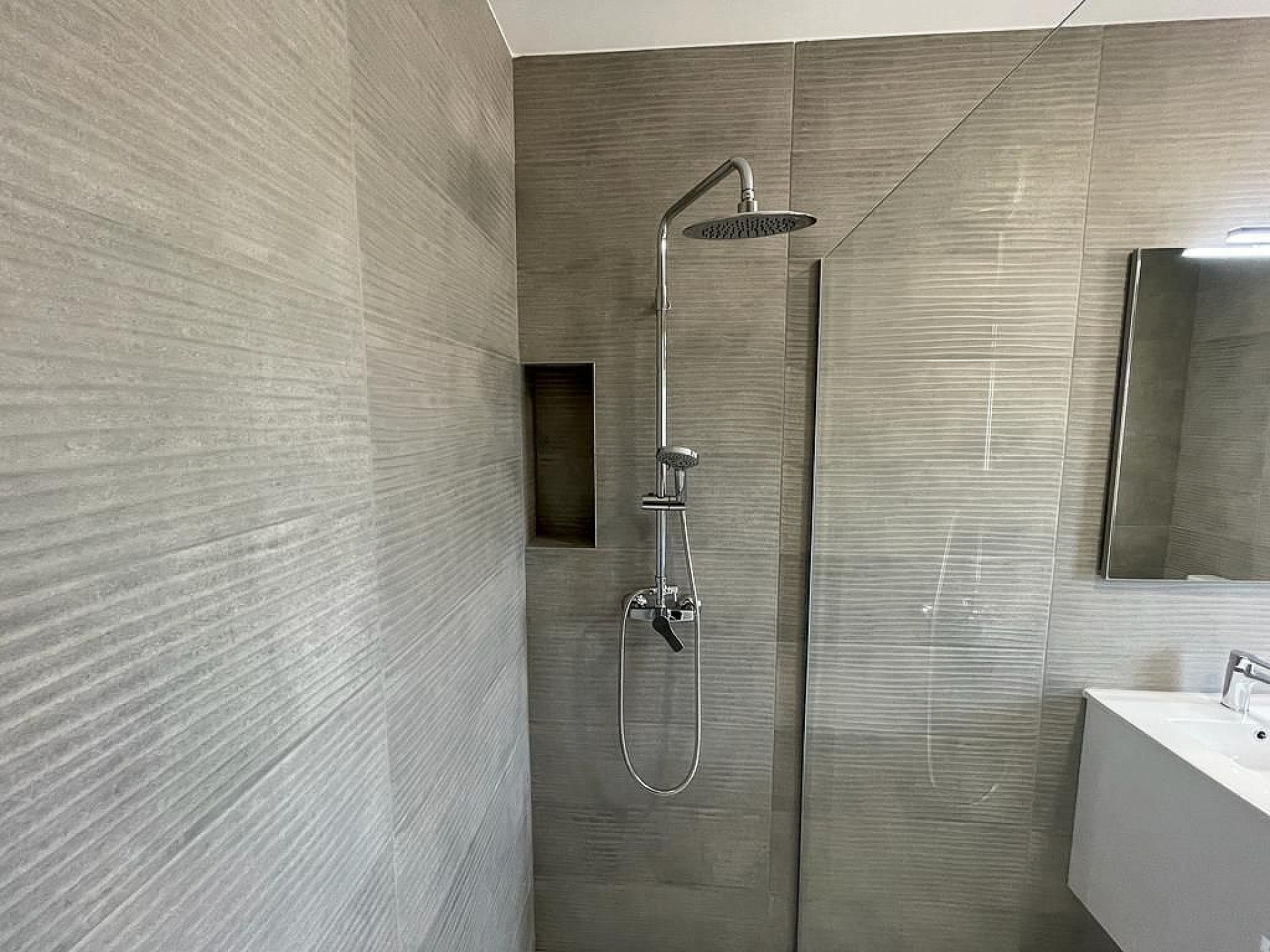 Resale - 4 Bedroom 3 Bathroom Villa in Pinoso - - Alicante Resale - 4 Bedroom 3 Bathroom Villa in Pinoso - - Alicante