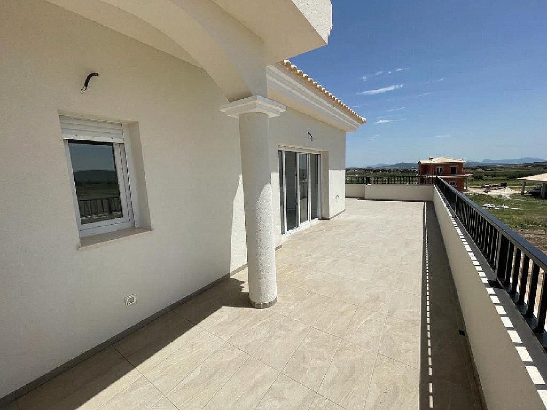 Resale - 4 Bedroom 3 Bathroom Villa in Pinoso - - Alicante Resale - 4 Bedroom 3 Bathroom Villa in Pinoso - - Alicante